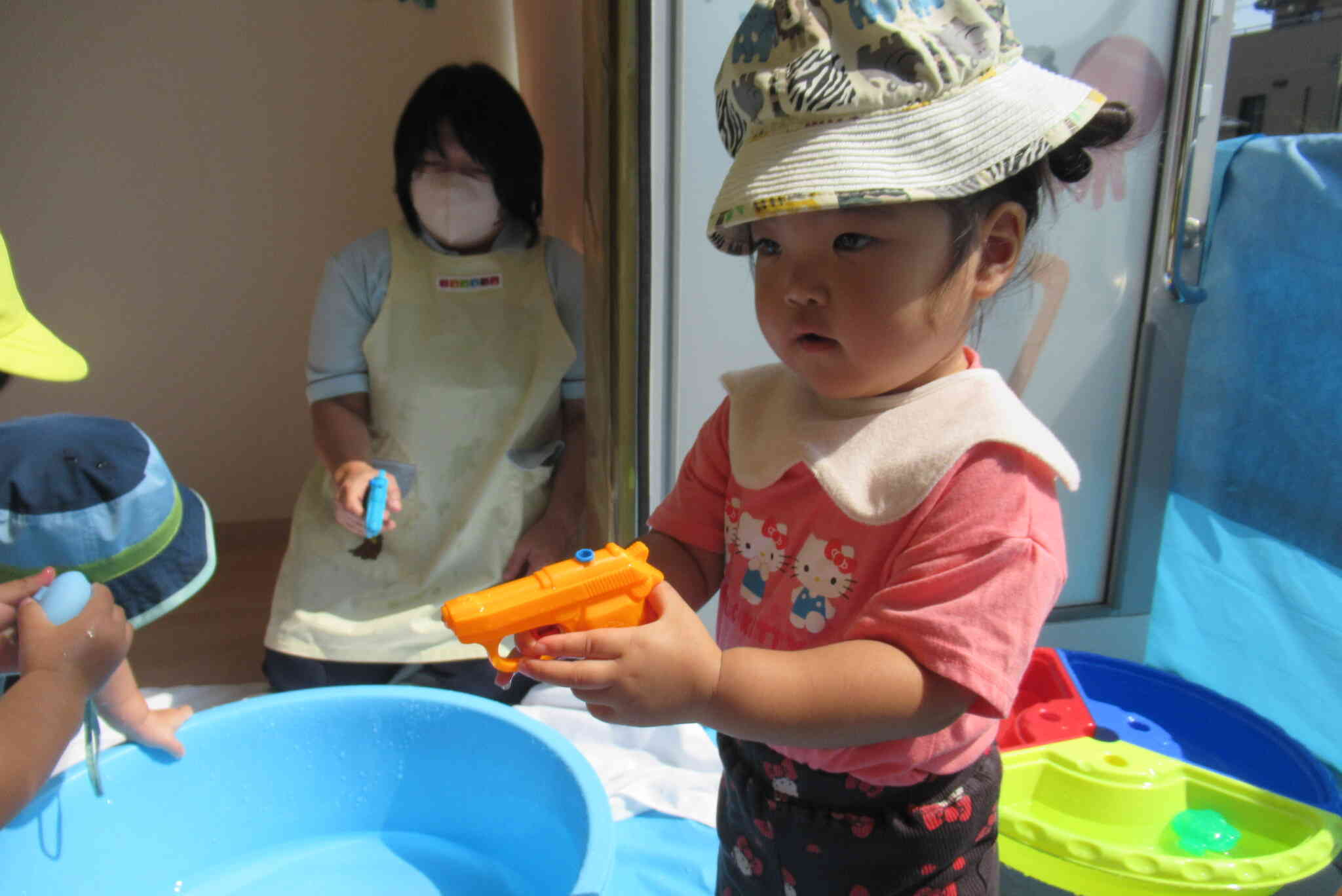 水鉄砲をかけちゃうぞ！