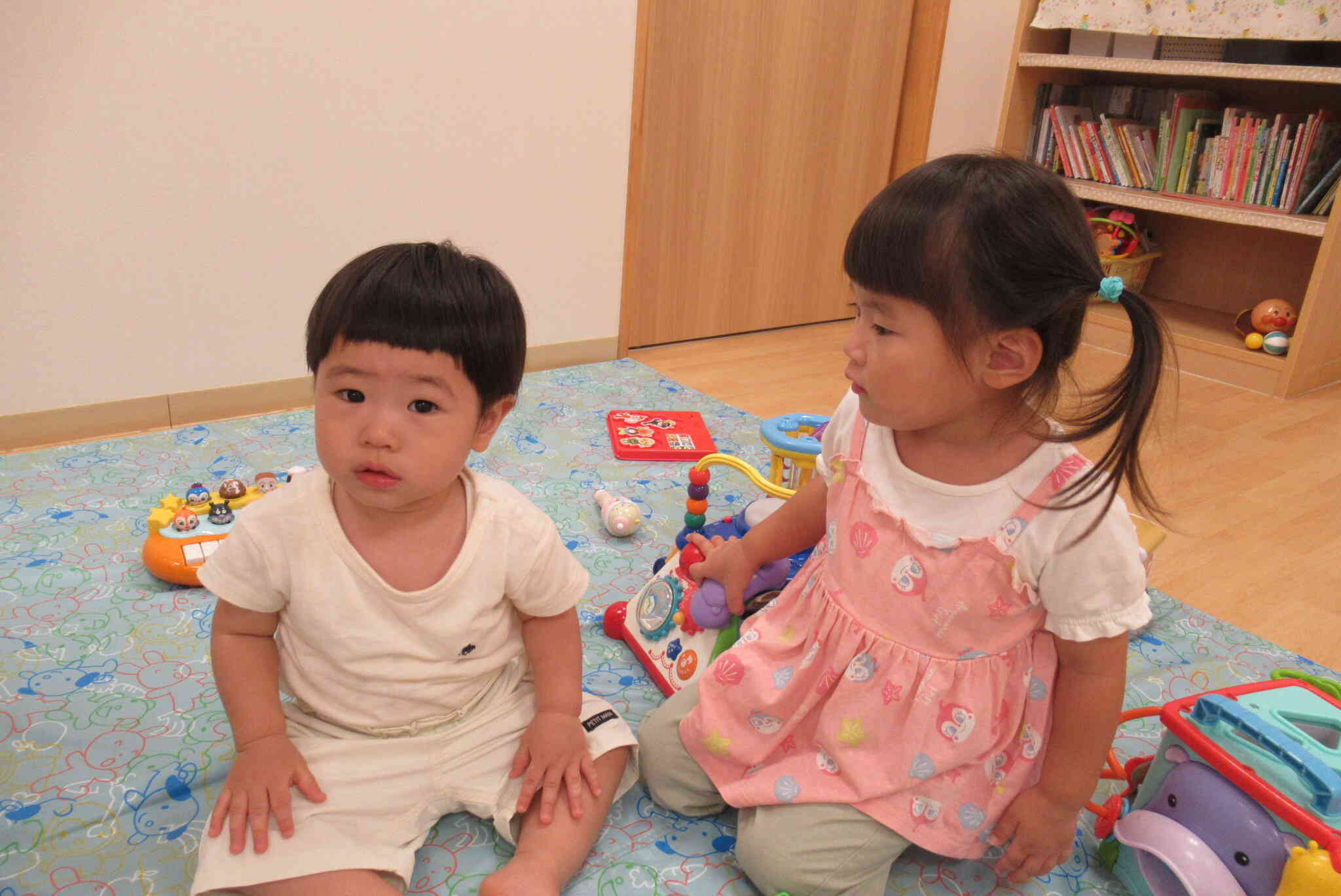 お部屋でも遊んだよ。