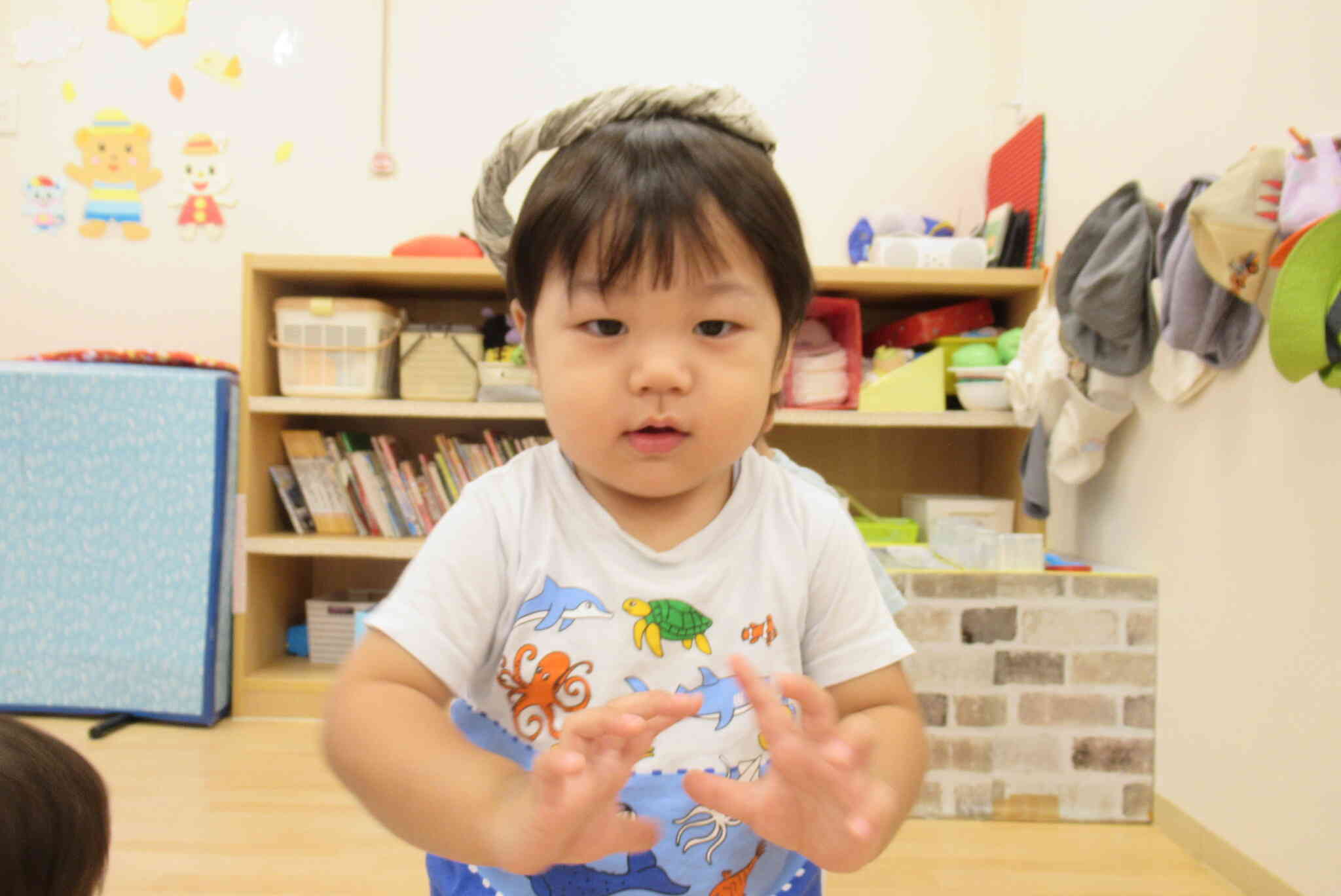 新聞紙で遊んだよ！