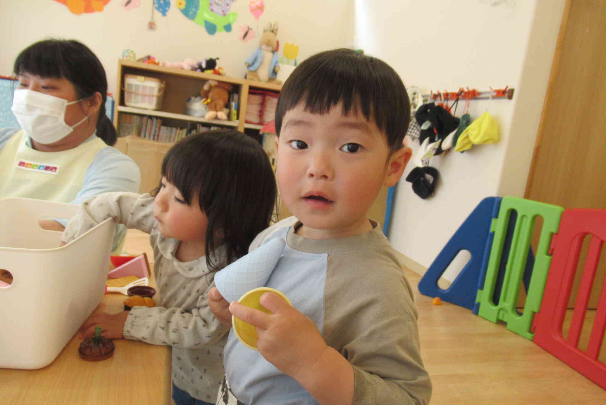 お部屋で遊んだよ！