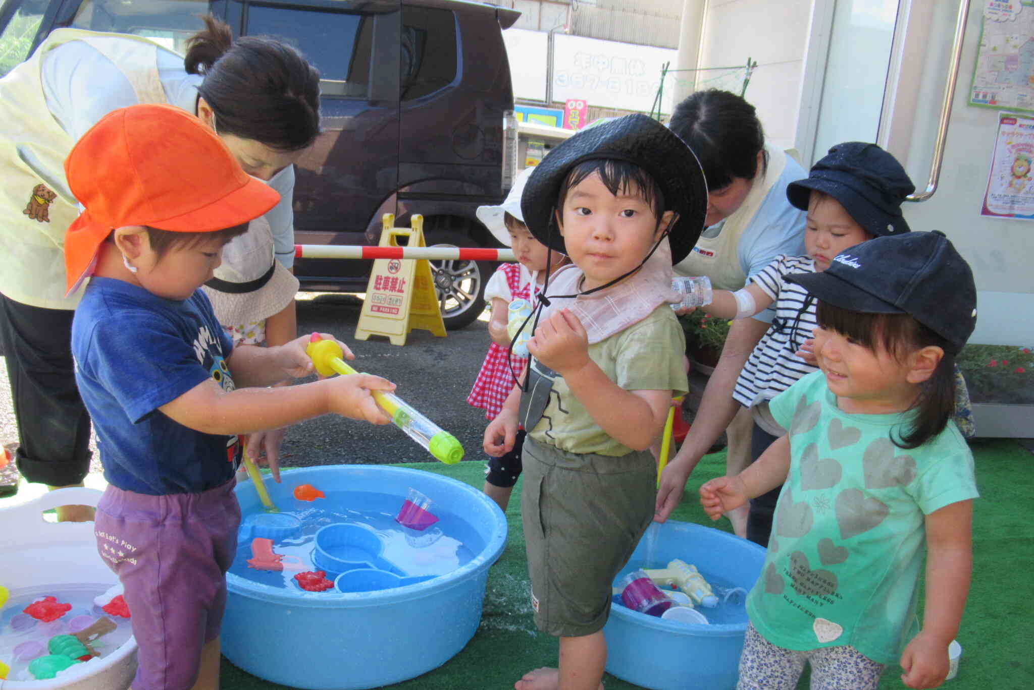 今日も水遊びするよー！