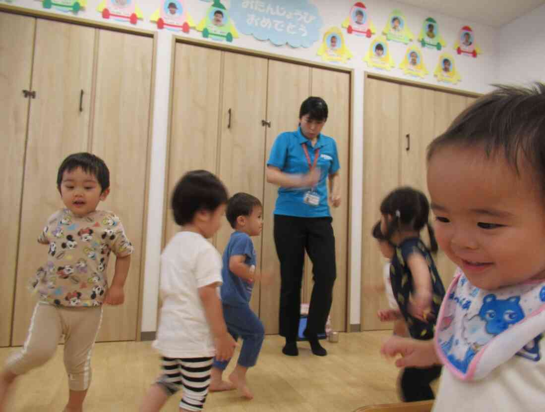 英語の歌でダンス♪