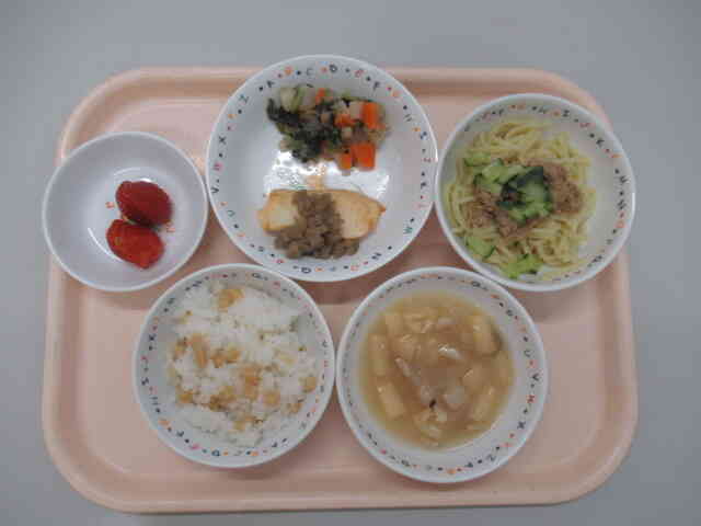 旬の食材がいっぱい給食☆