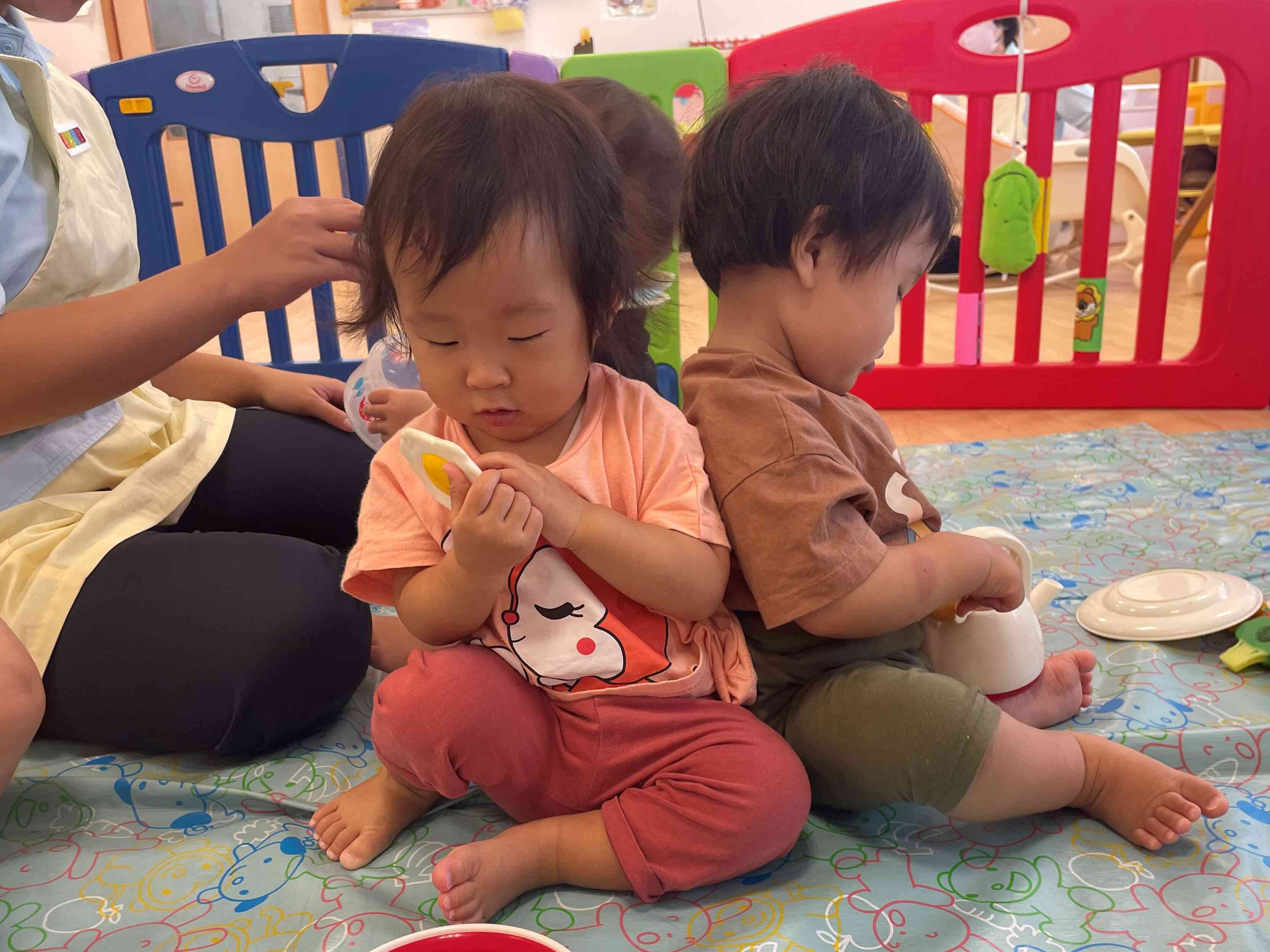 ままごとあそび(0歳児)