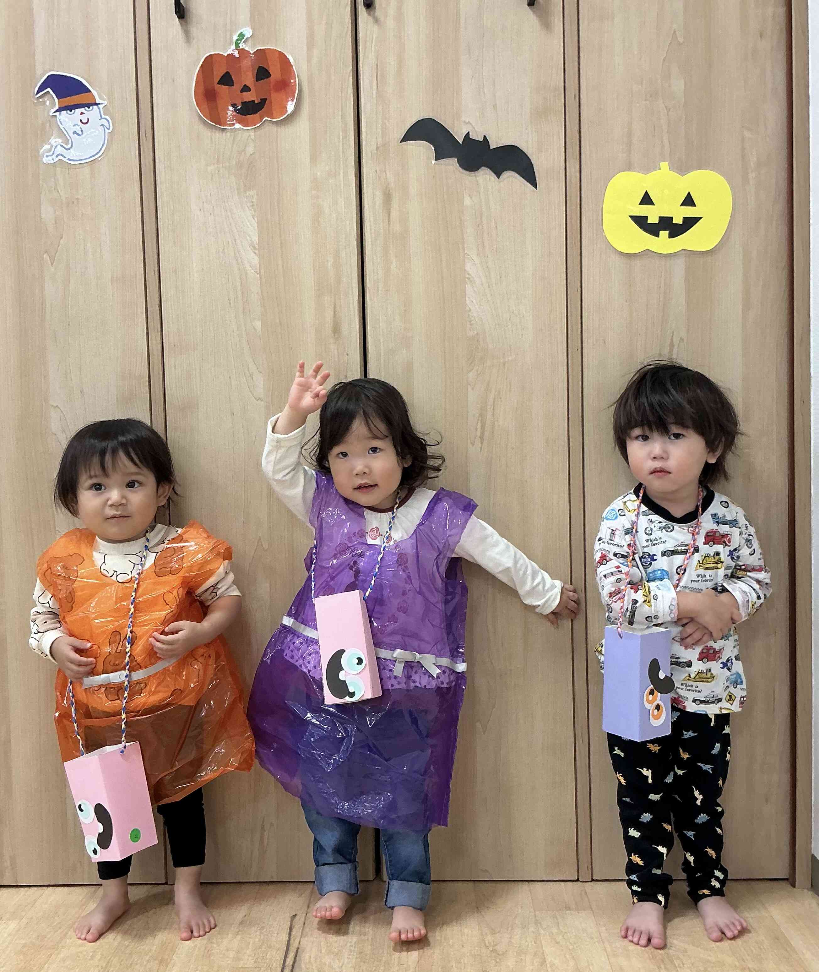 モンスターのかばんがお気に入り⭐︎たくさんおかしを見つけるぞ⭐︎