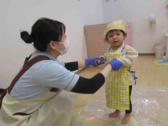 先生と一緒に踏み踏み♪