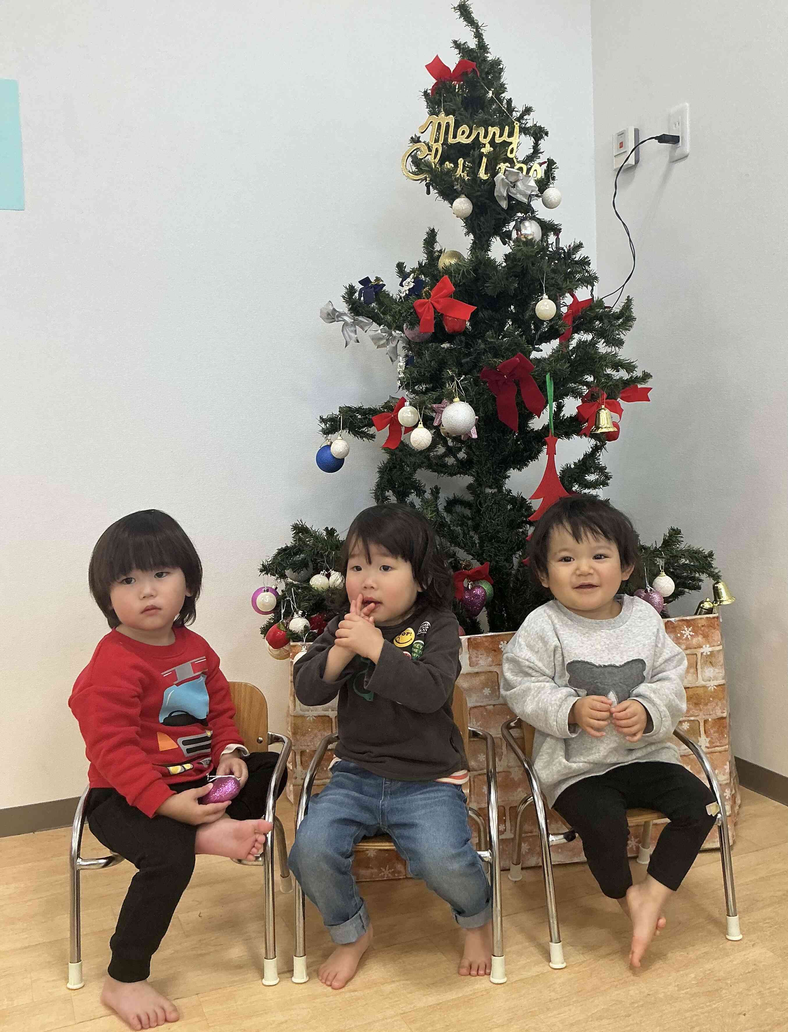 ⭐︎クリスマス楽しみ〜⭐︎  （あひる組　　1歳児）