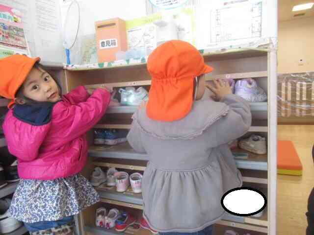 使った靴を片付け！自分で出来ると嬉しいね！