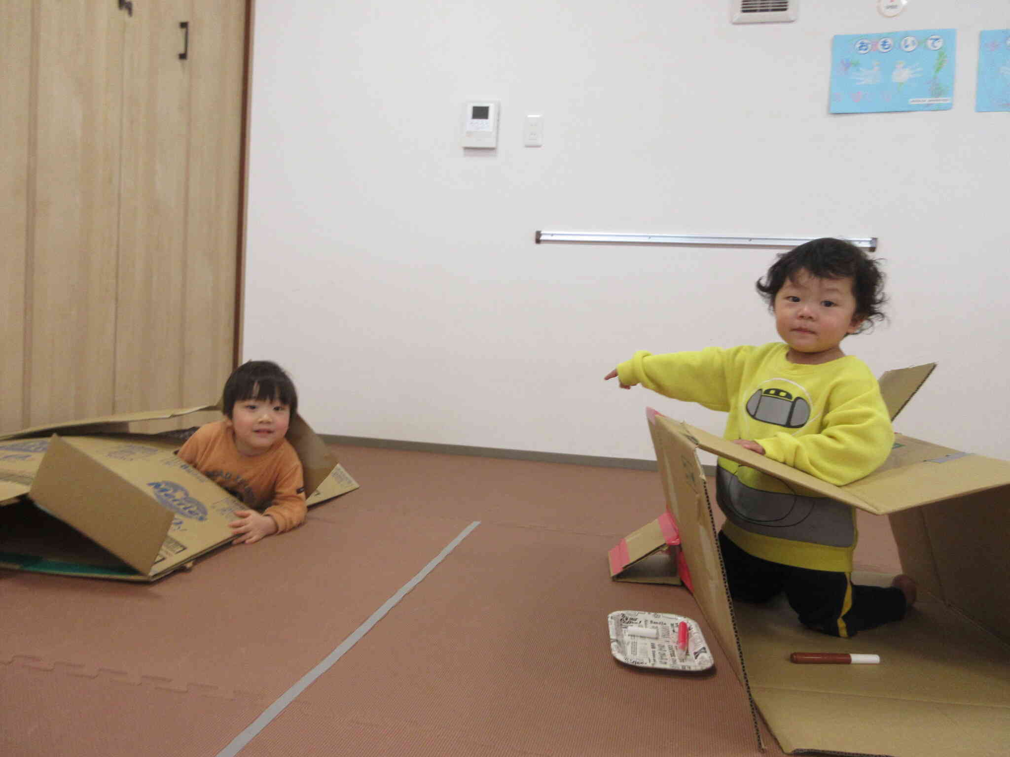 あ！おうちがこわれちゃった！！こっちにおいで～！