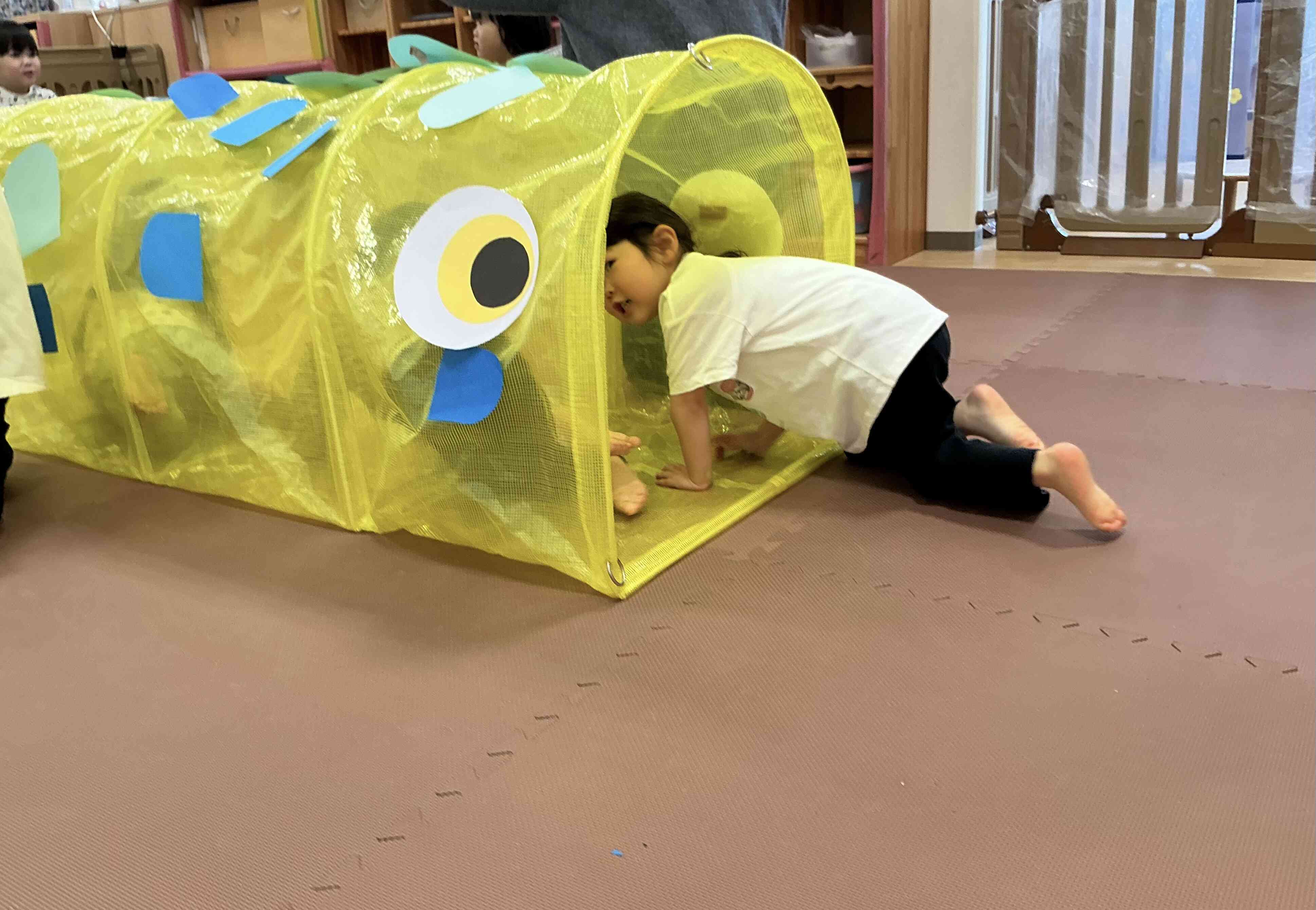 こいのぼりのトンネルを作ったよ⭐︎