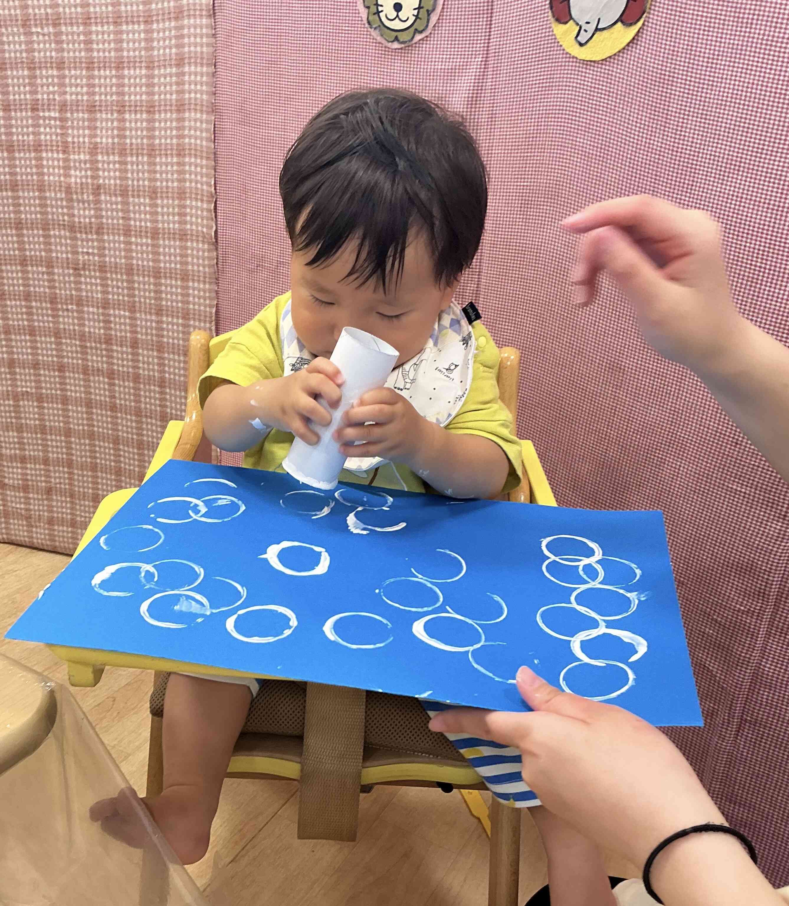 ポンポン！ぺったんこ！（あひる組　1歳児）