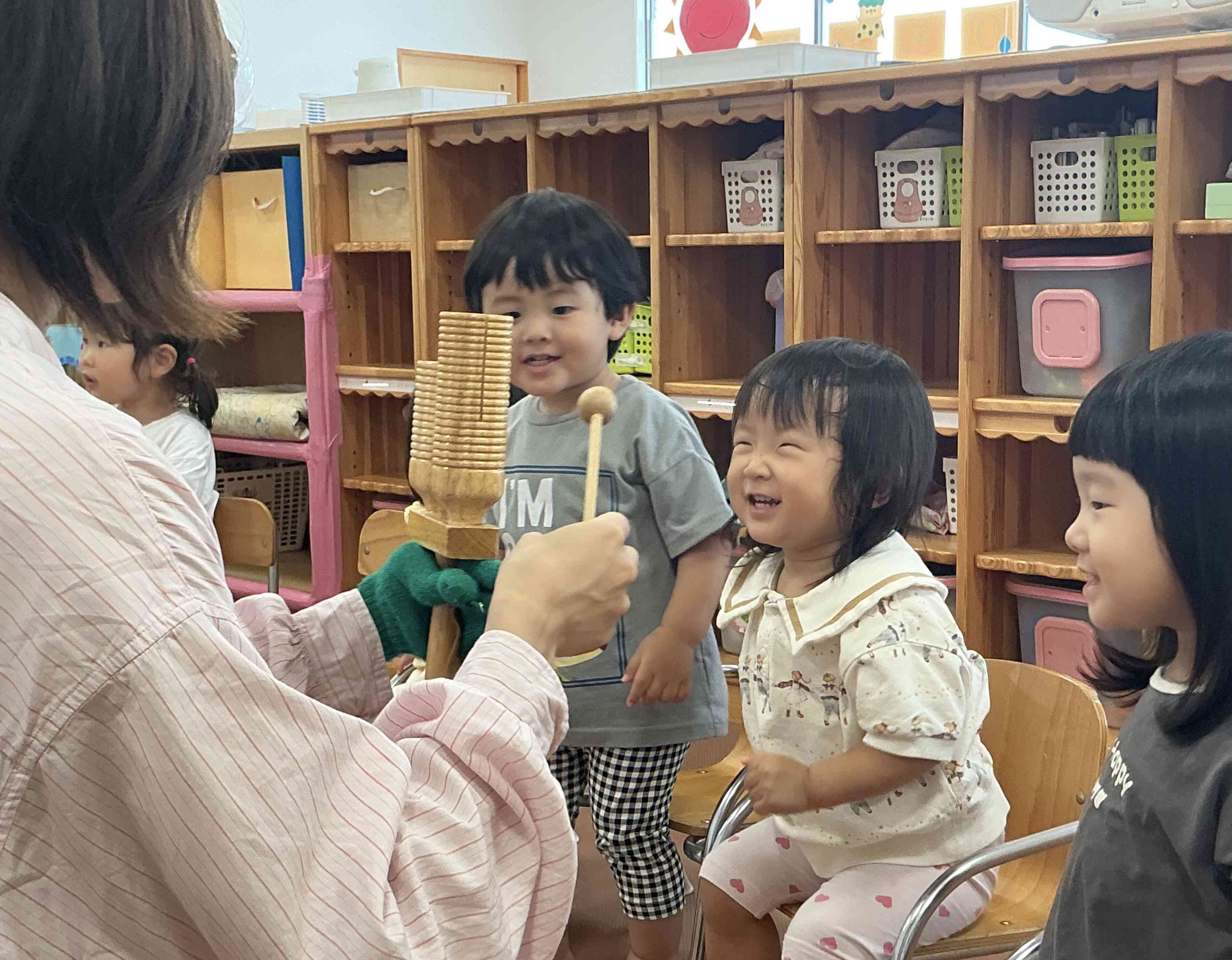 ゲロゲロゲロゲロ♪ ギロから鳴る音はカエルの声にそっくり⭐︎みんなでカエルに変身⭐︎