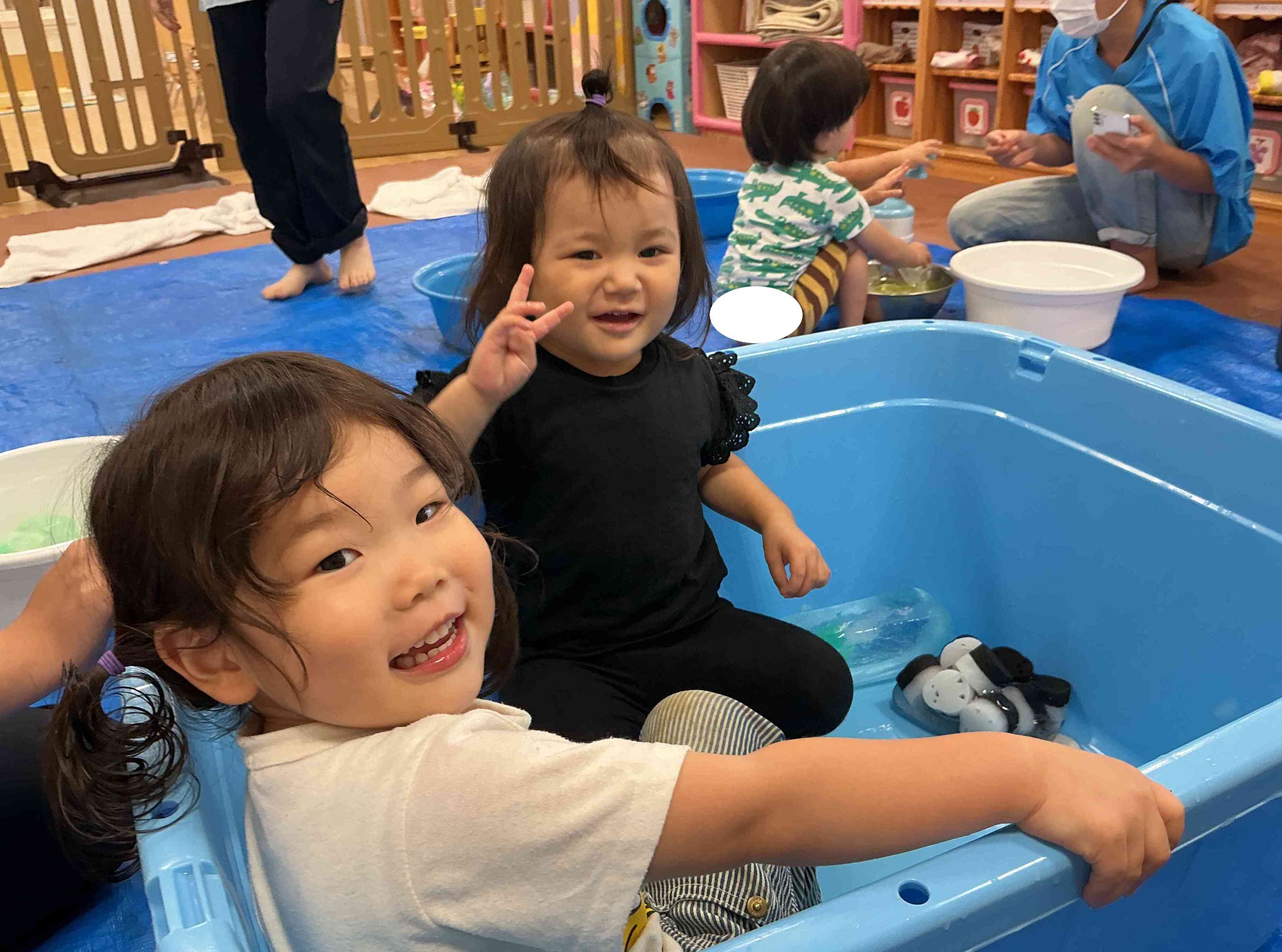 氷を入れたお風呂に入ったよ♪