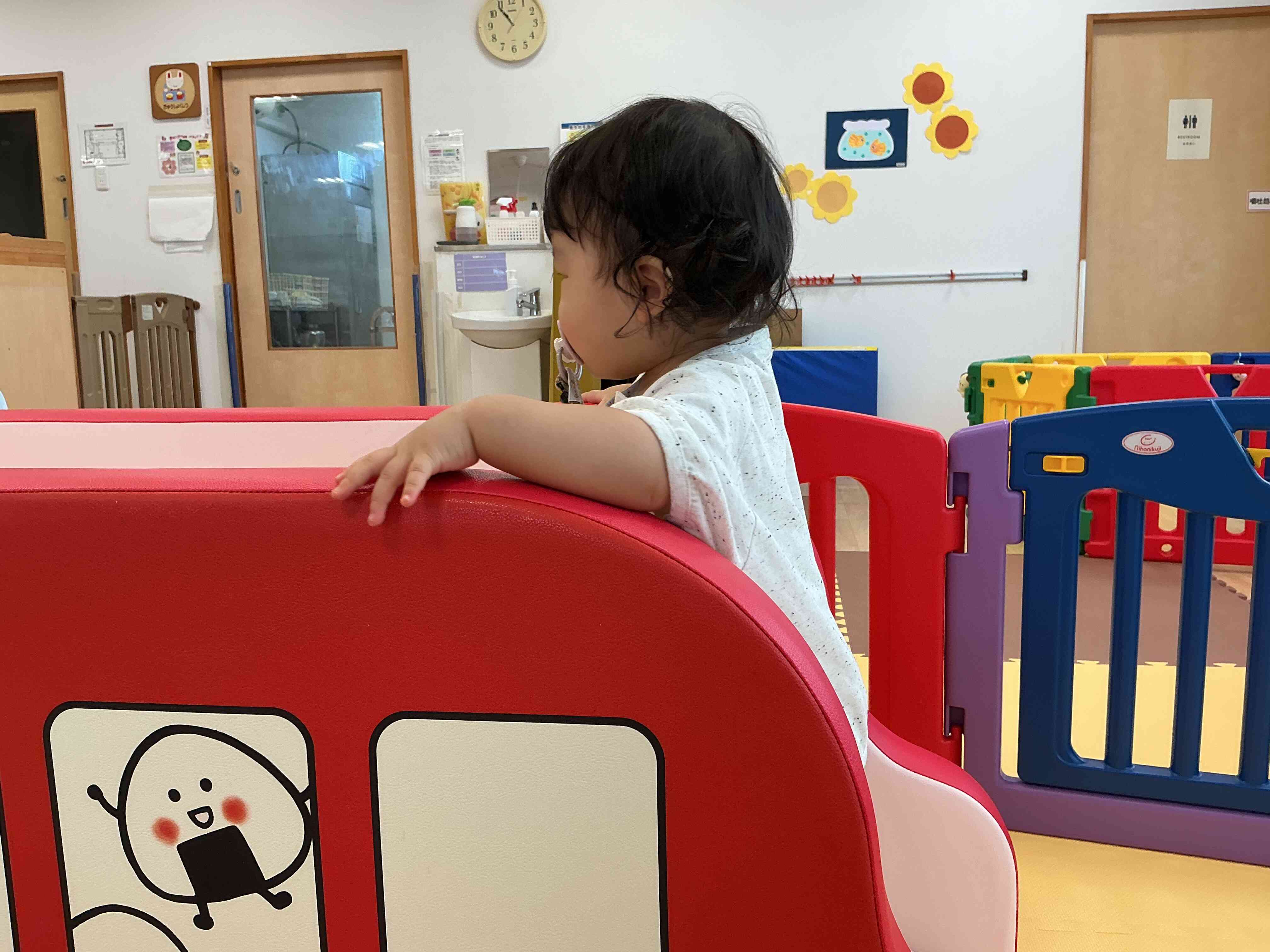 おべんとうバスのすべり台で楽しく遊べたね!