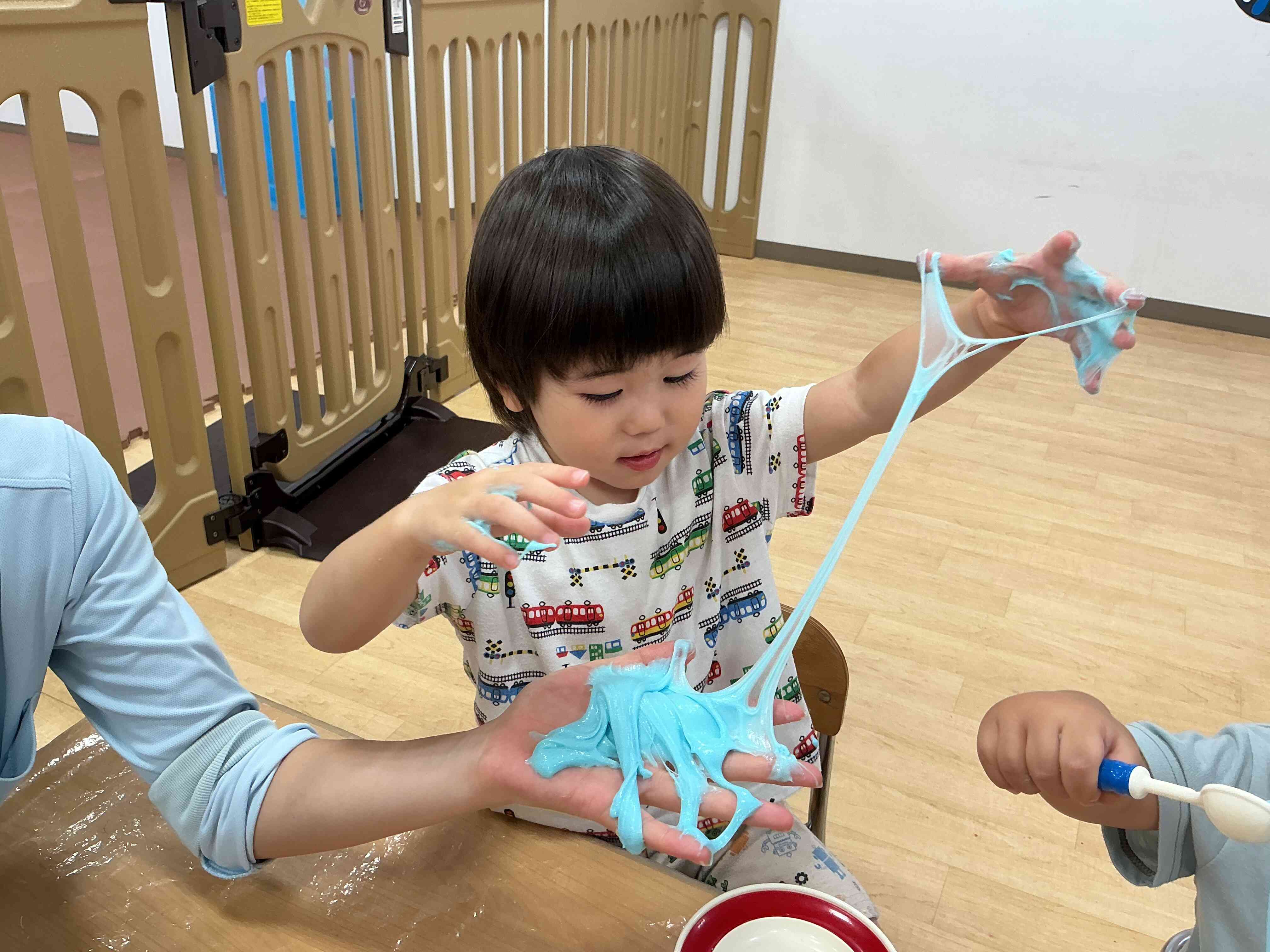 ふわふわ⭐︎ビョーン！！（あひる・うさぎ組　1・2歳児）