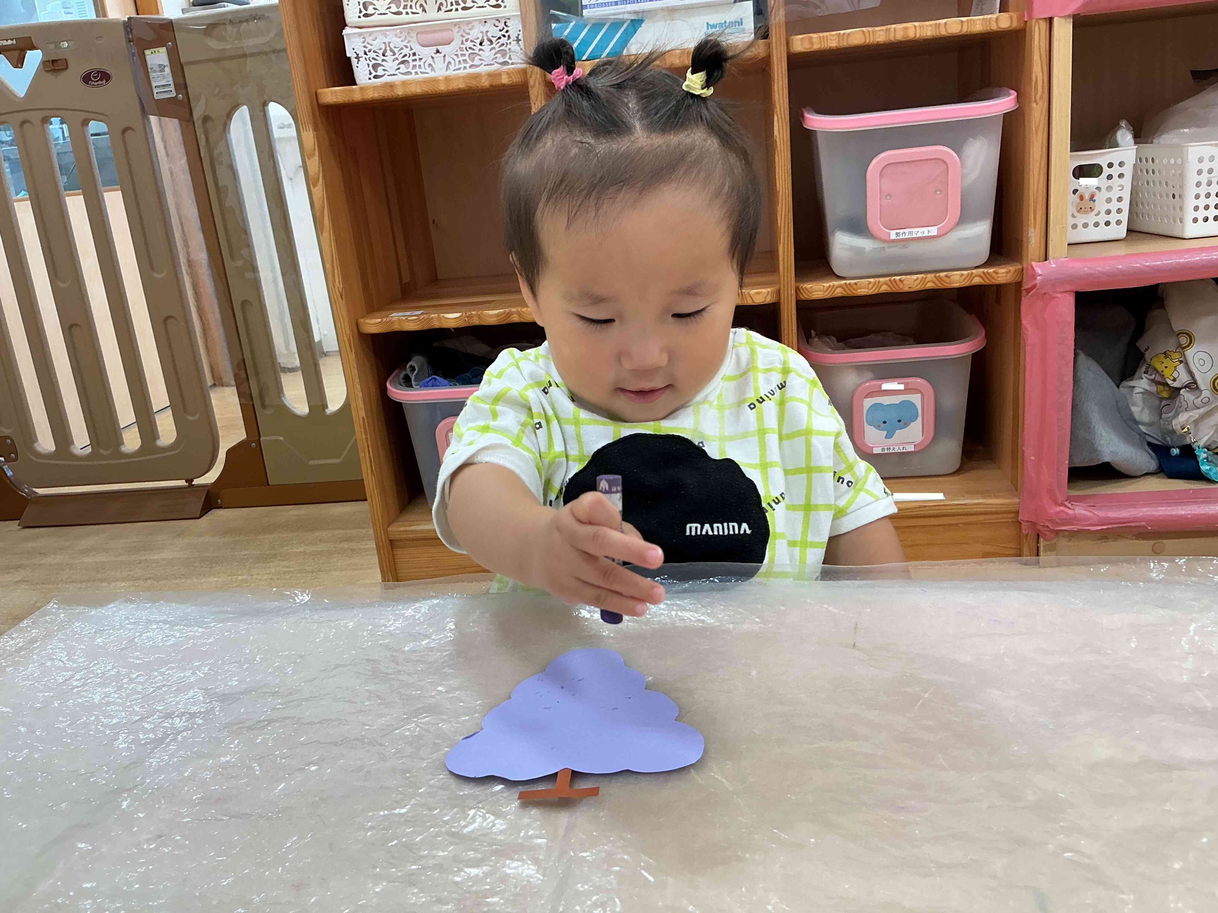 ぶどうの製作をしたよ(あひる組　1歳児)