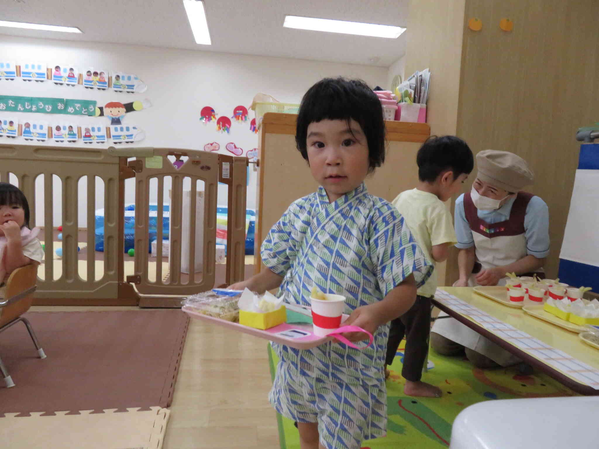 夏祭りの給食とおやつ