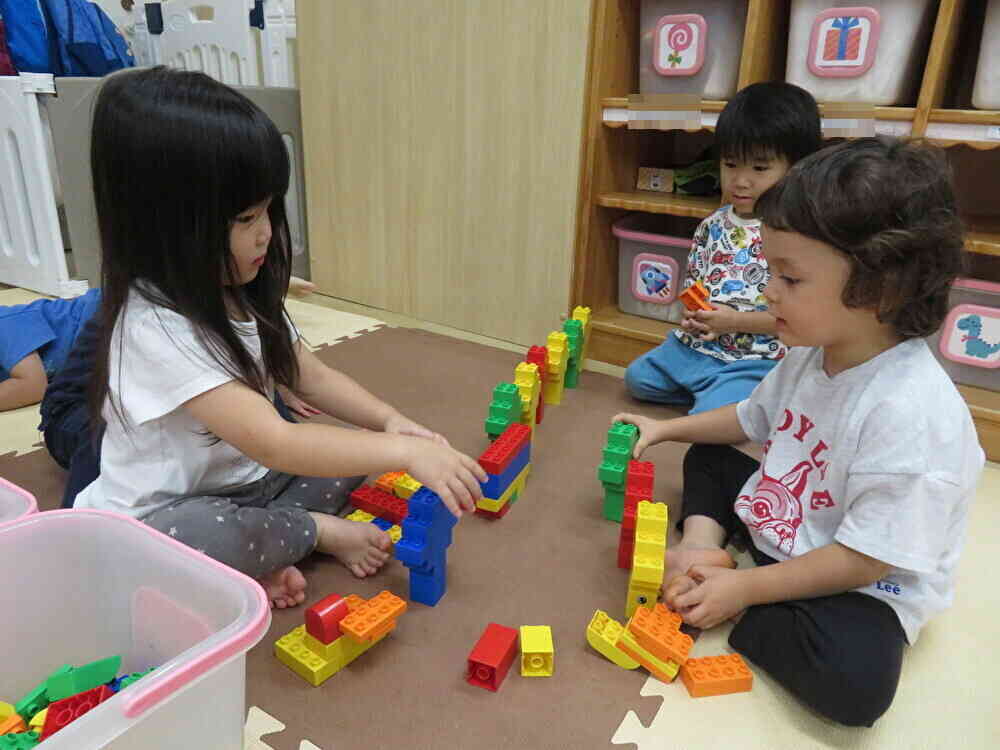 アイス屋さんごっこ