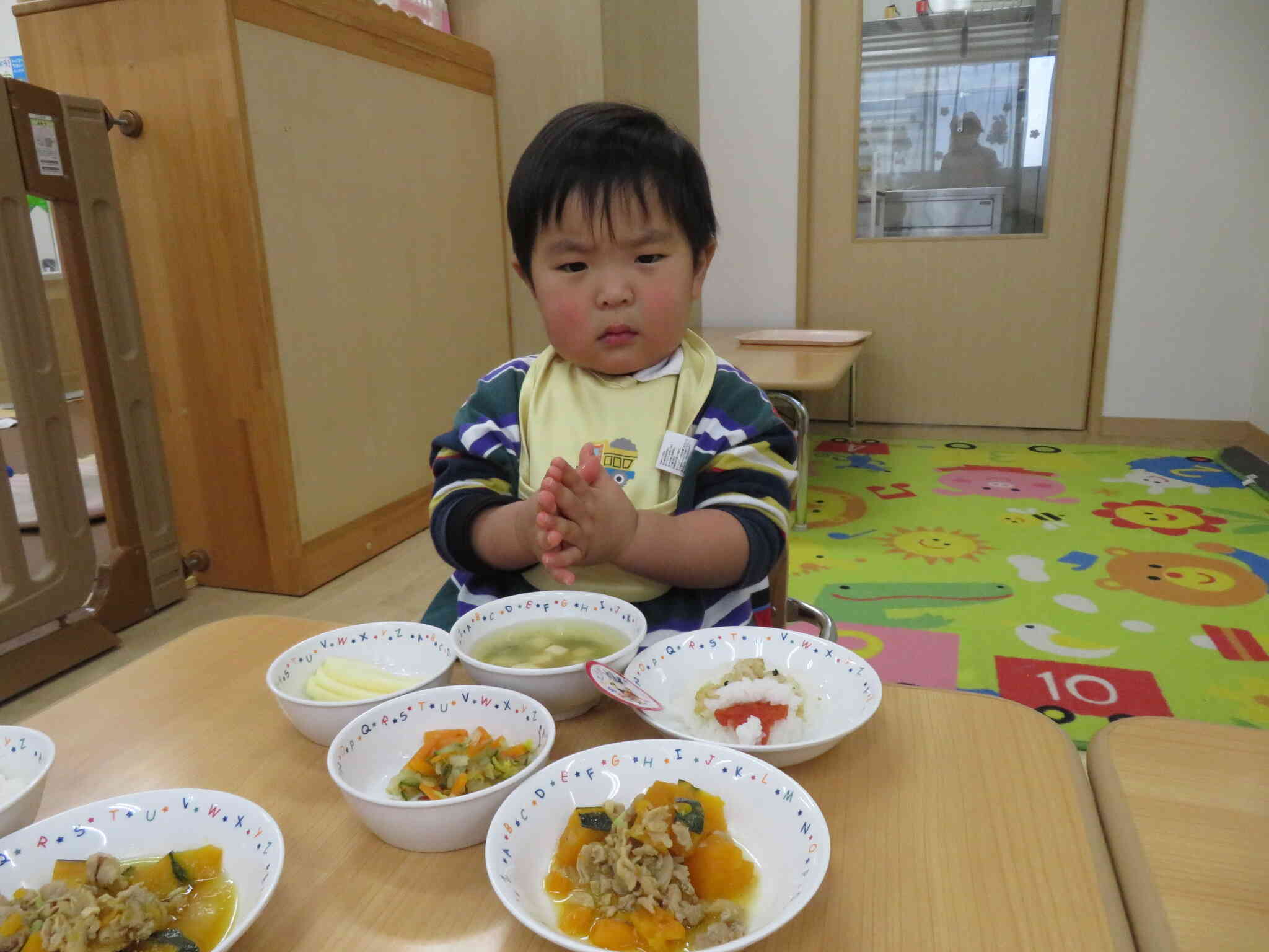 ごはんがサンタさんになっていました。