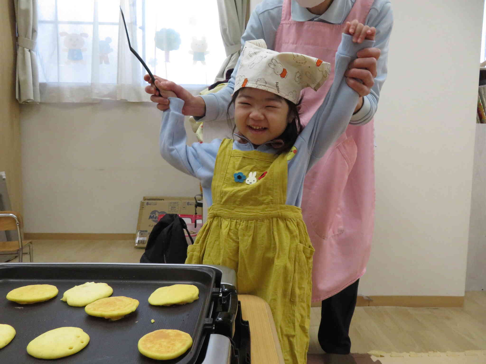 食育でかぼちゃのホットケーキを作りました。