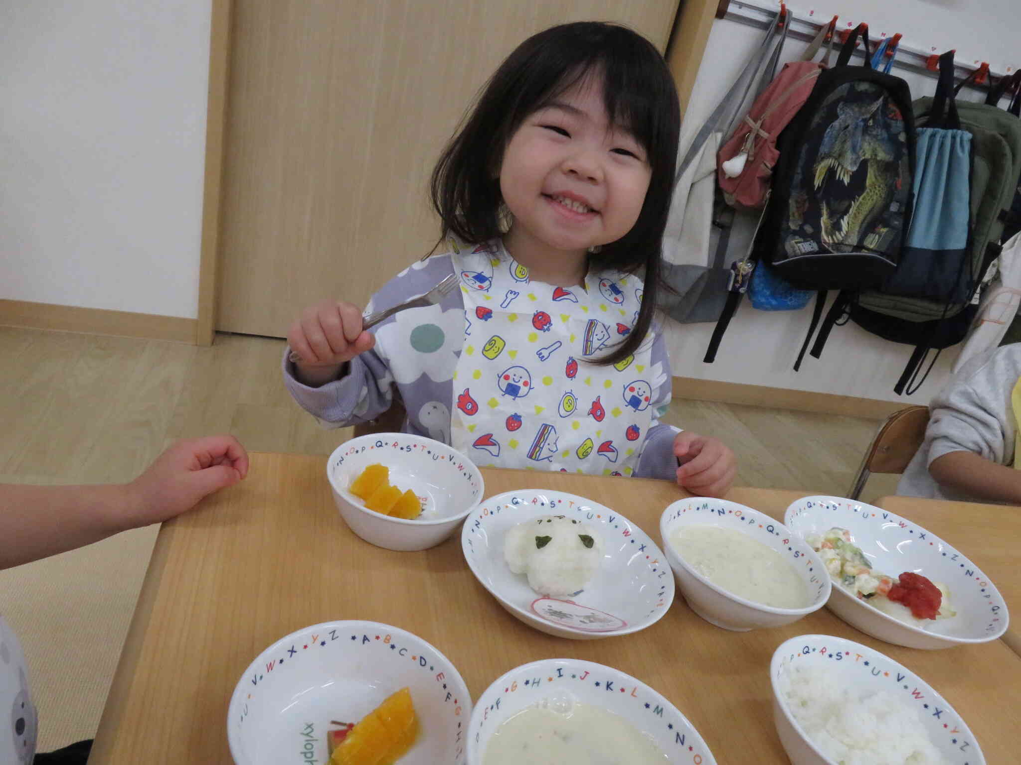 給食のご飯が　かわいい動物になっていました。