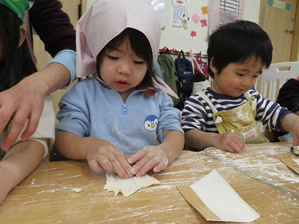 余った生地は、型抜きをしました。