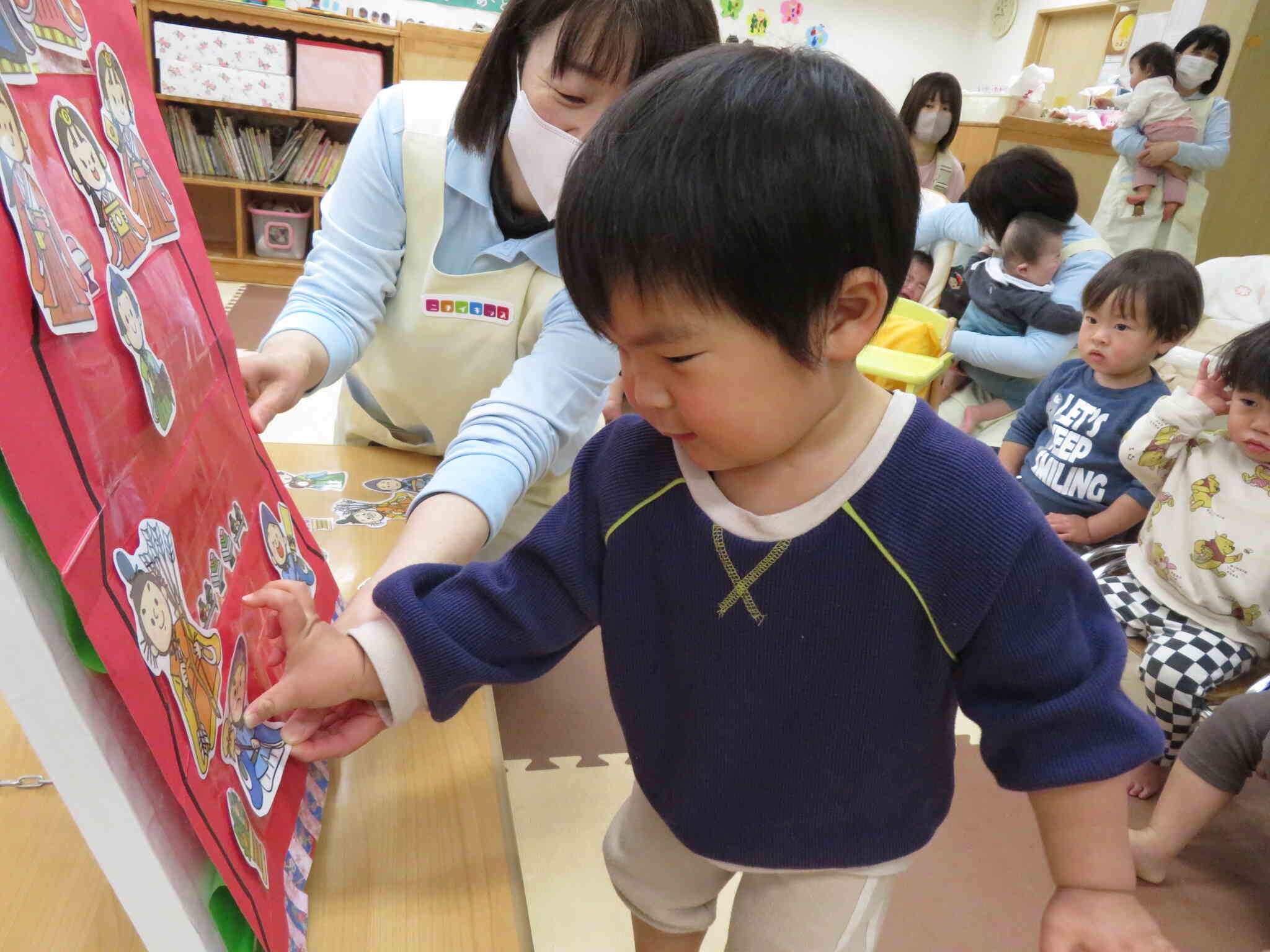 おひなさまを飾ろう