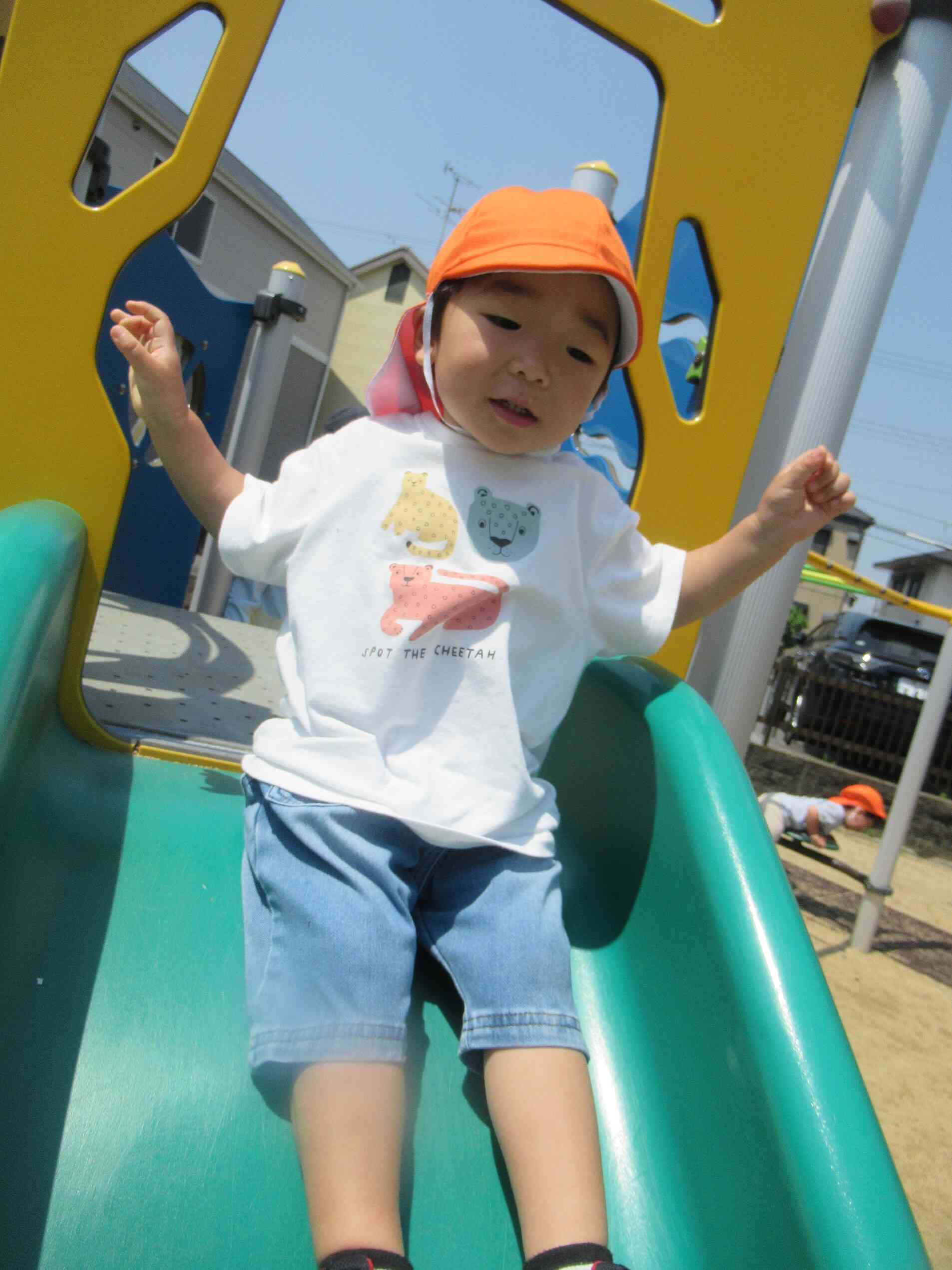 滑り台楽しいね！