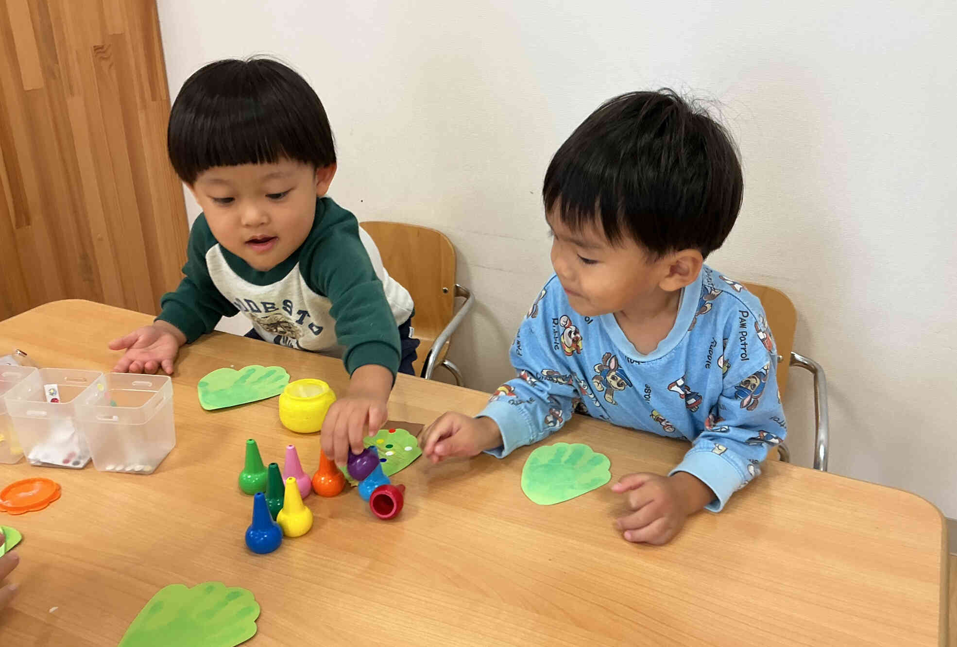 この色に色にしよう!