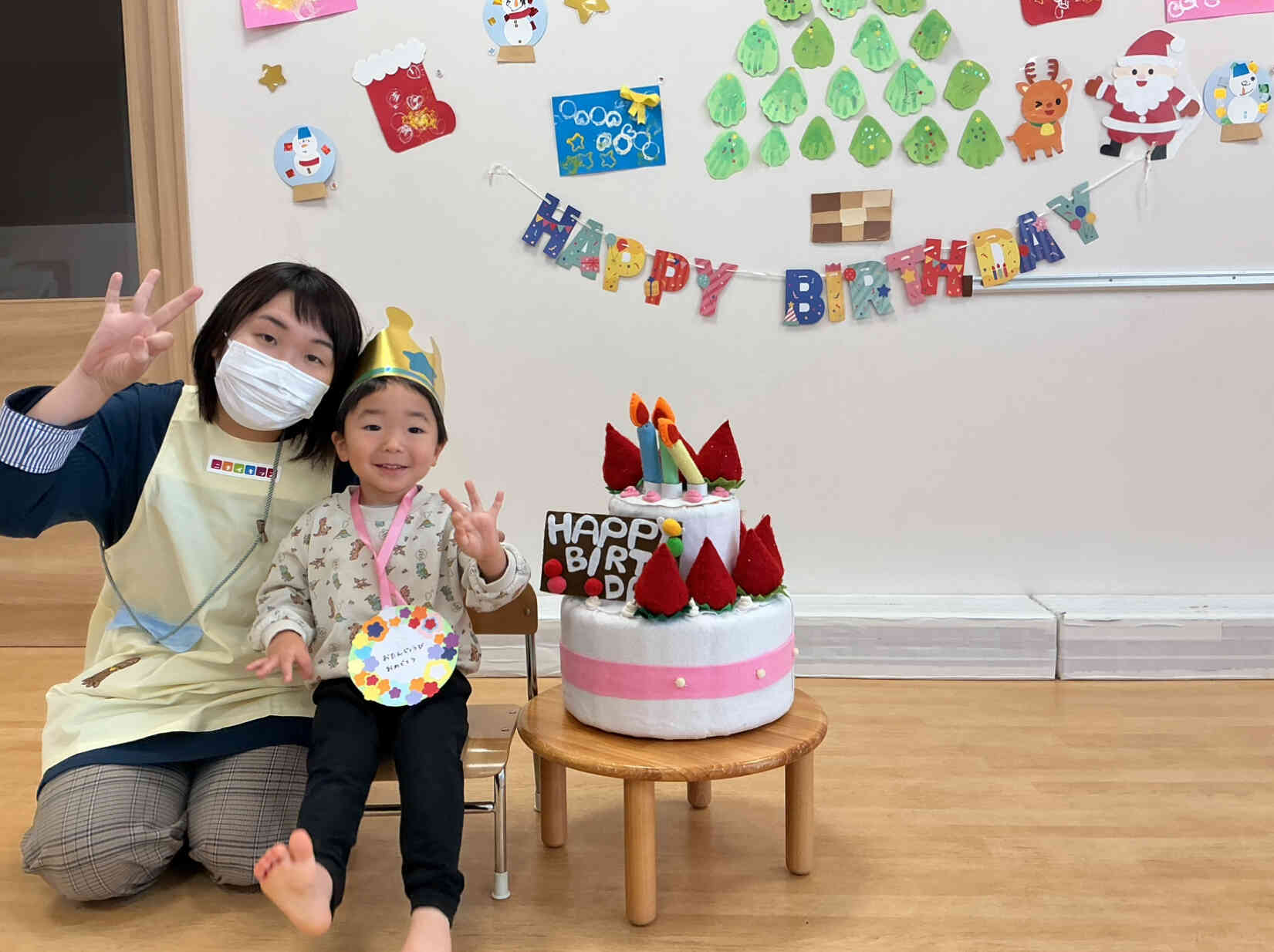 マイクを持って・・・