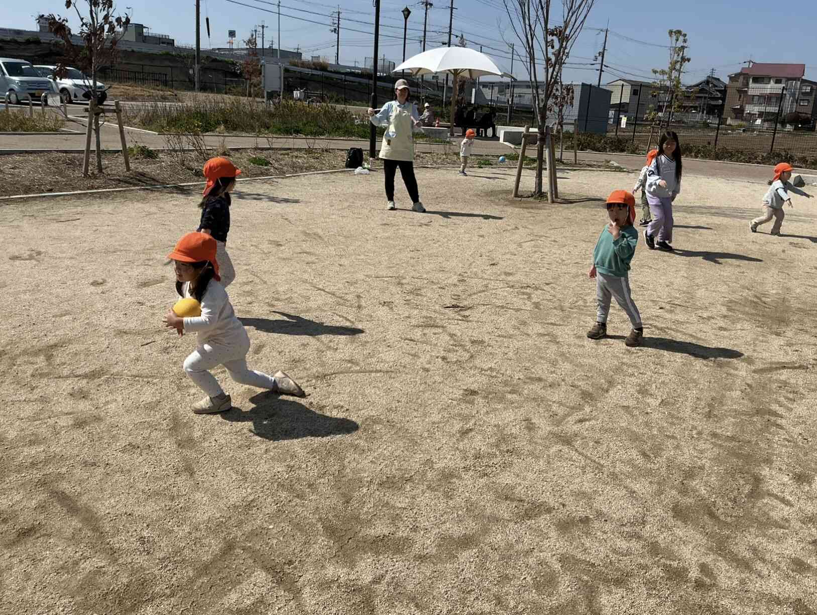 ボール投げるよー