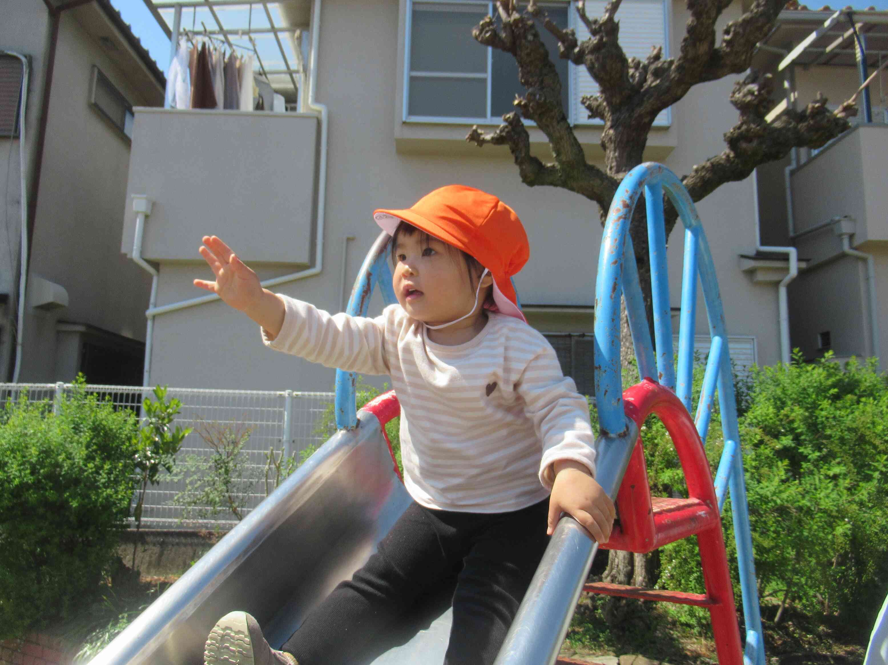 電車が見える公園だよ