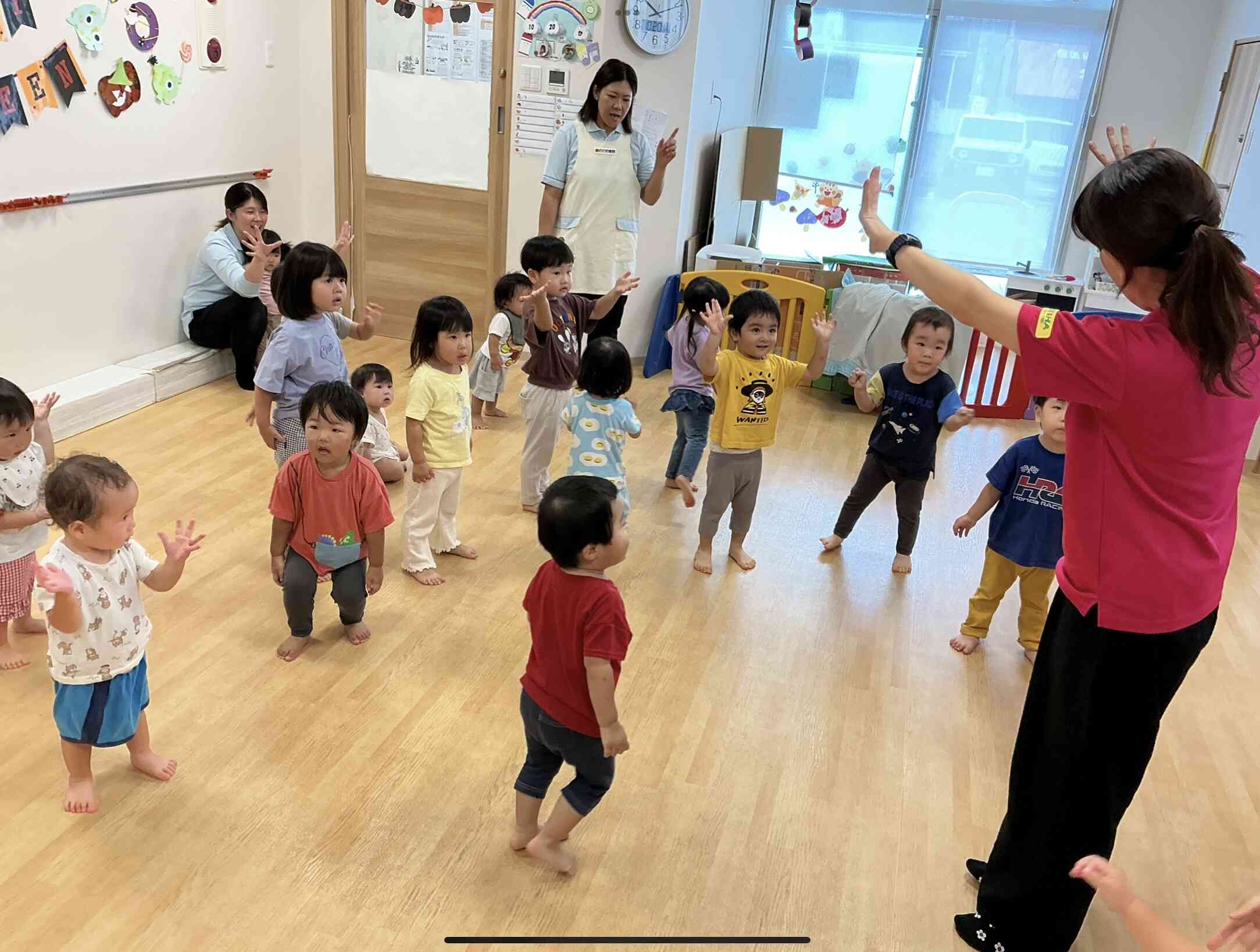 Head Shoulders Knees and Toes!!