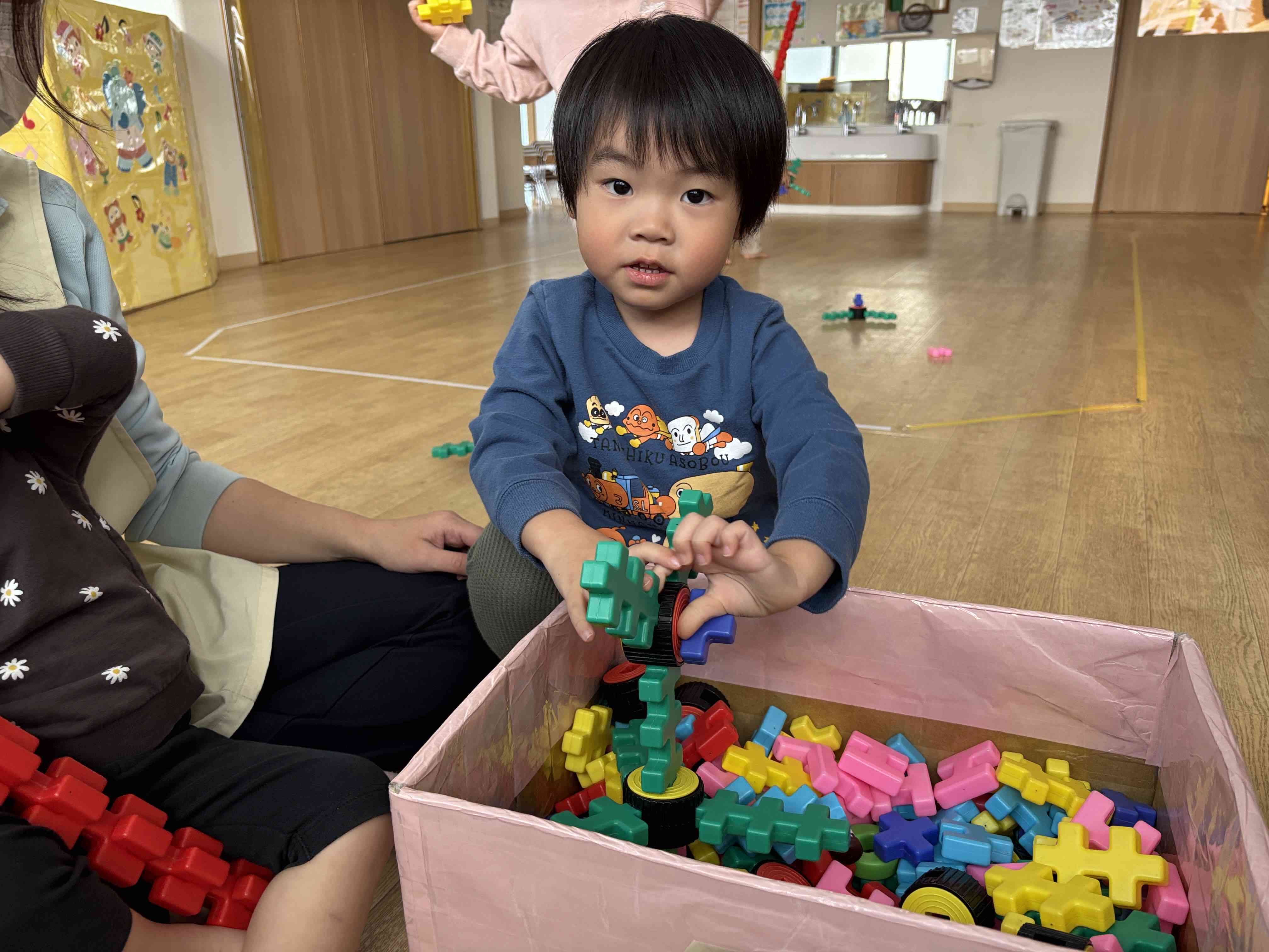室内遊び（２歳児）