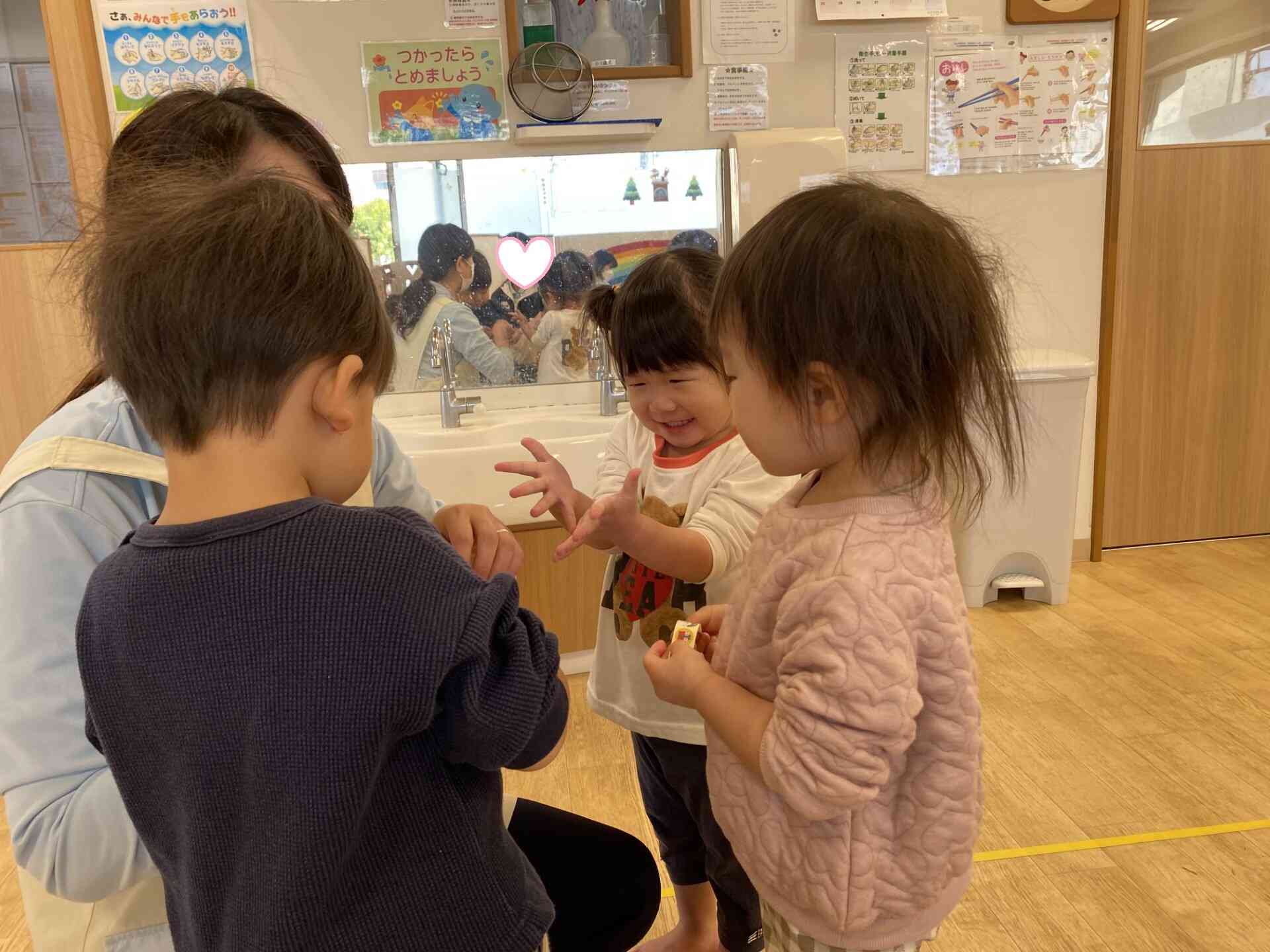 クリスマス製作①（１歳児）