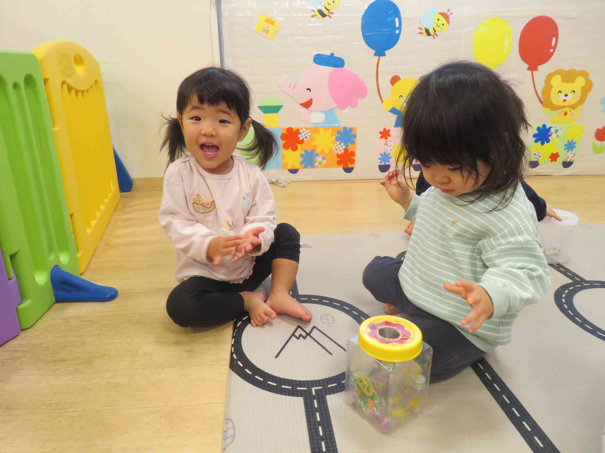 ０歳児　室内遊び♪
