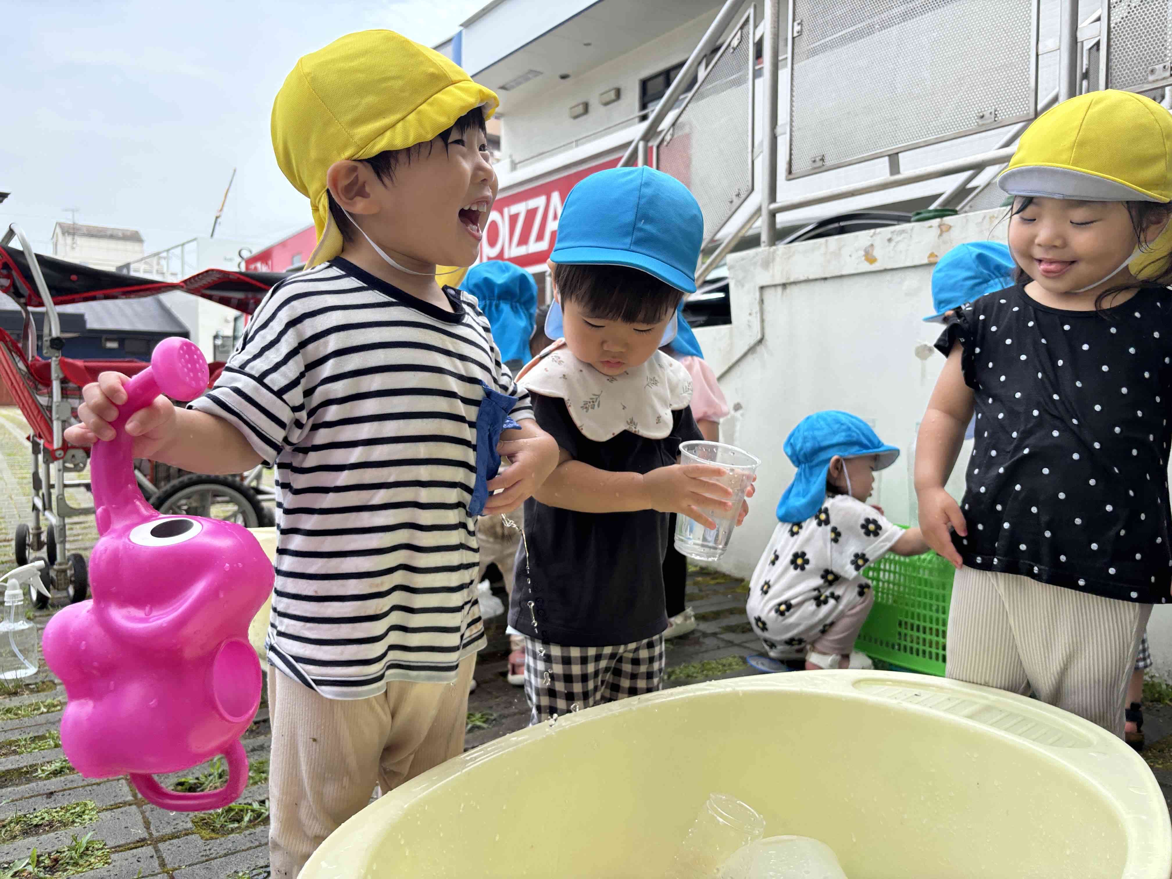 水遊び（２歳児）