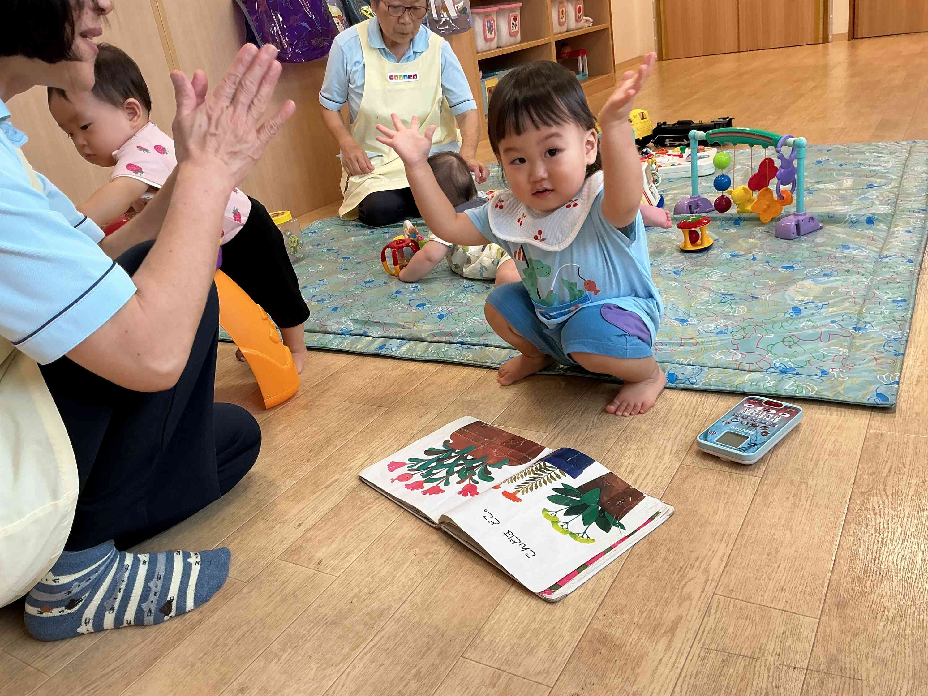 新しいお友だち(０歳児)