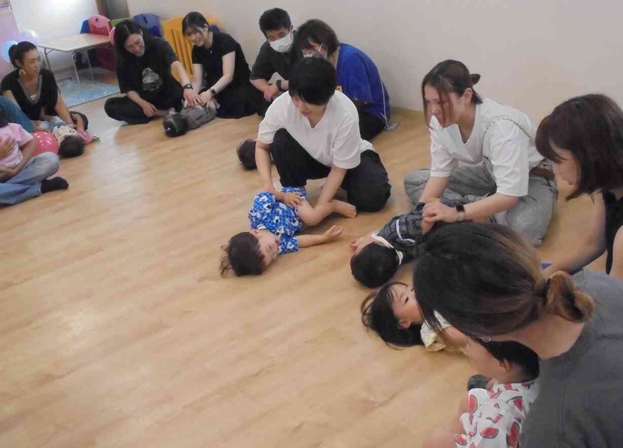 手遊びに合わせて、いっぱいこちょこちょしてもらったよ