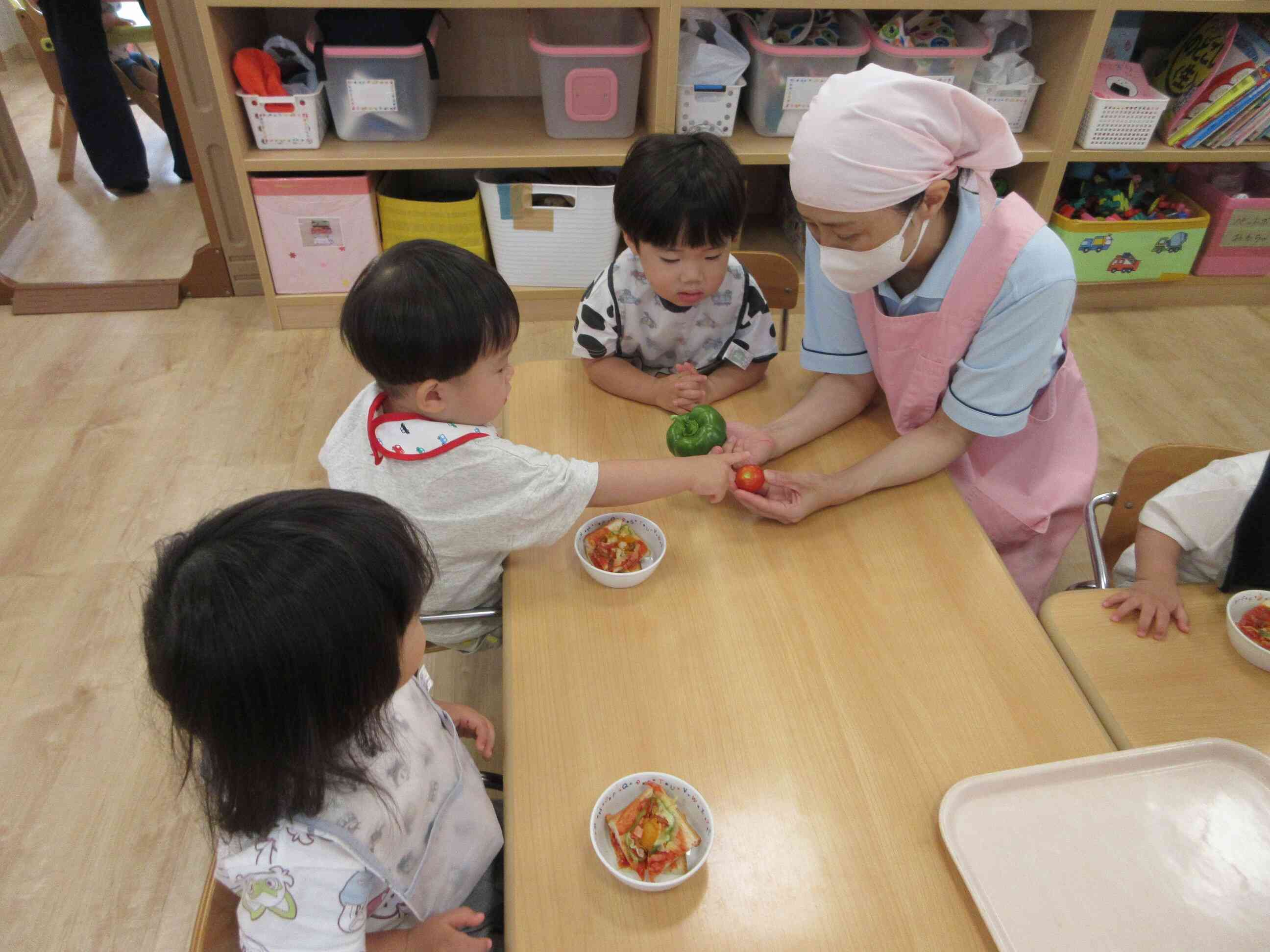 収穫したお野菜でピザを作ってもらったよ☆