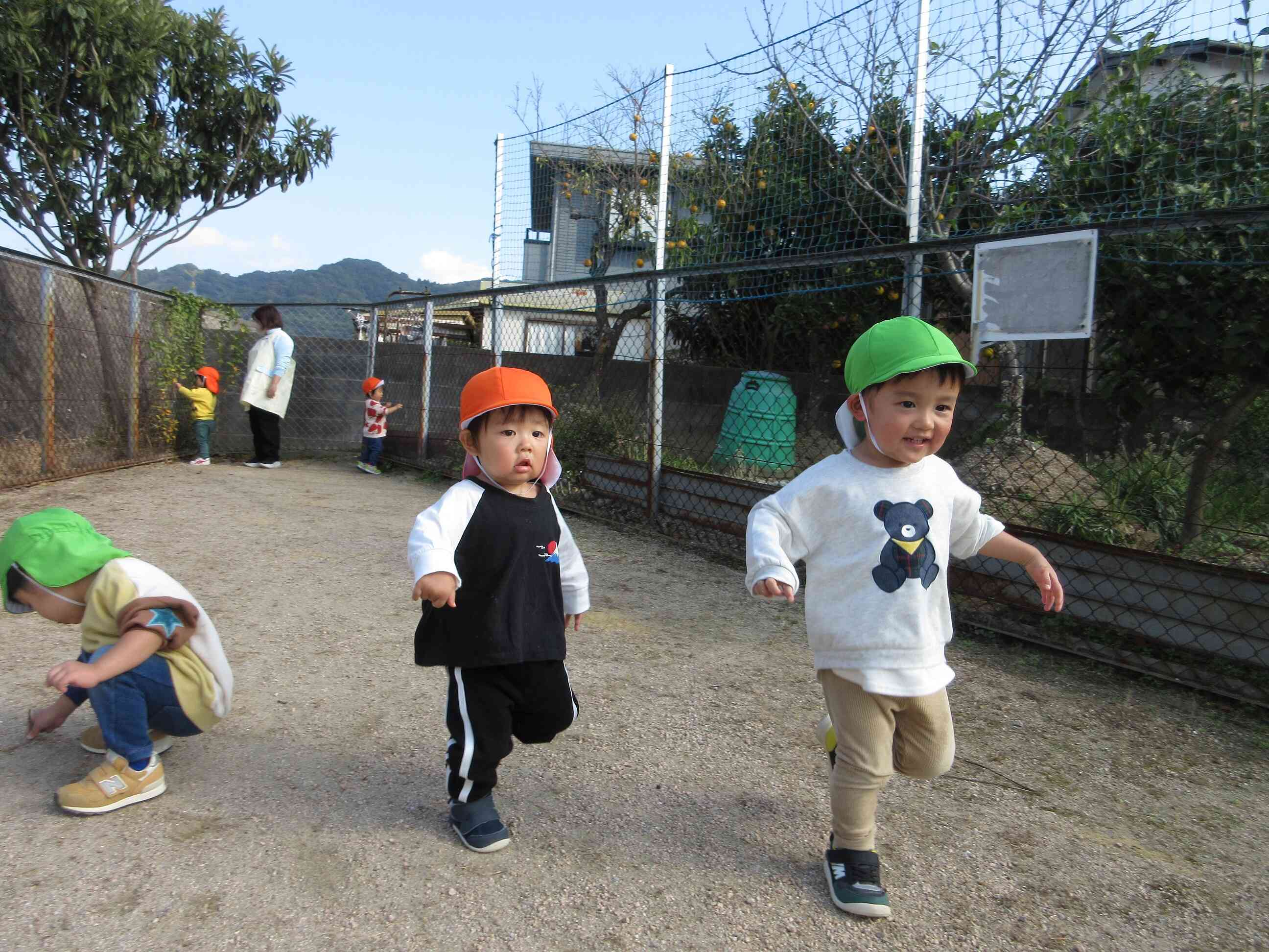 お友だちと一緒だとたのしいね