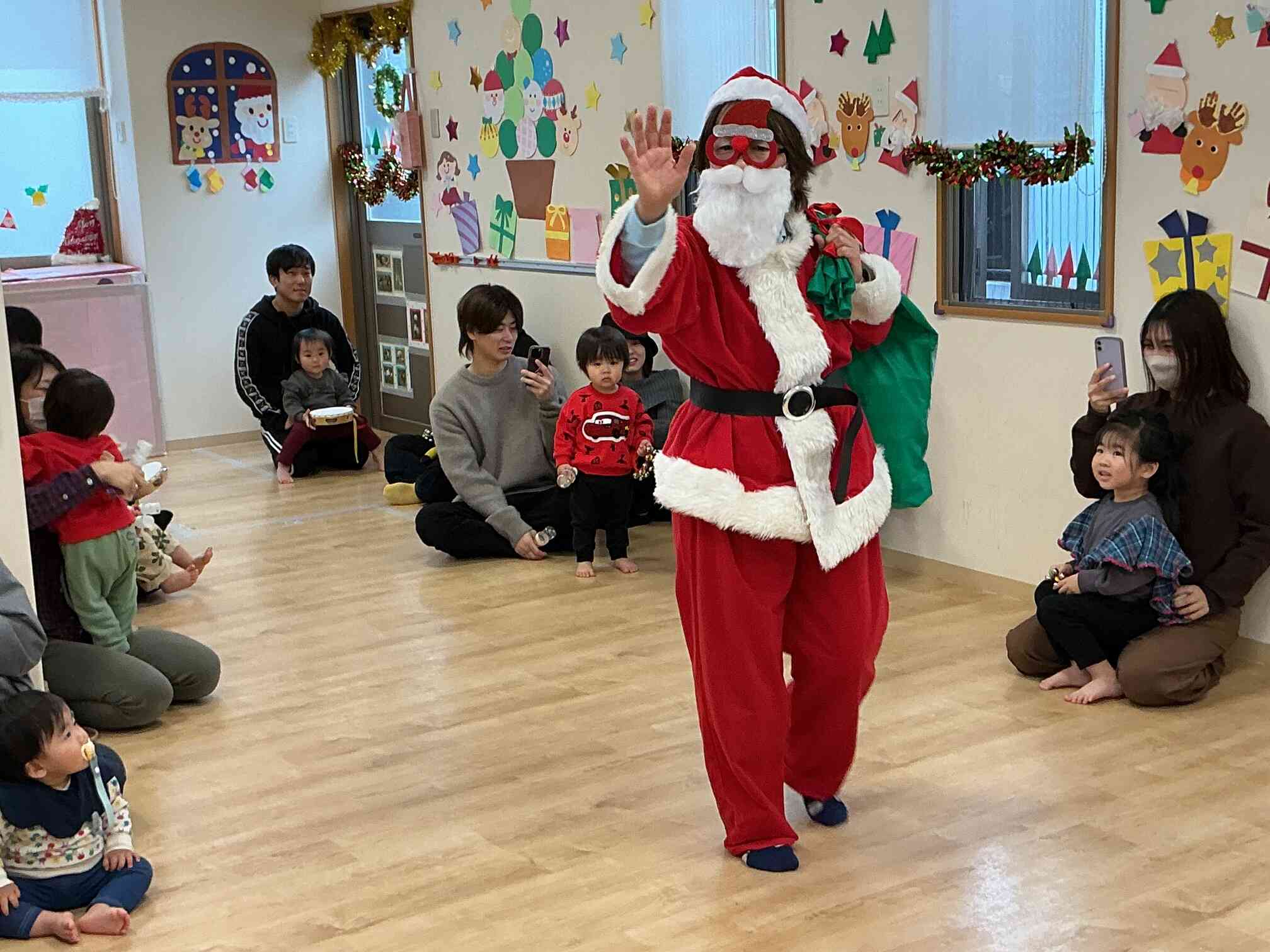 親子クリスマス会～サンタさんがやってきた～
