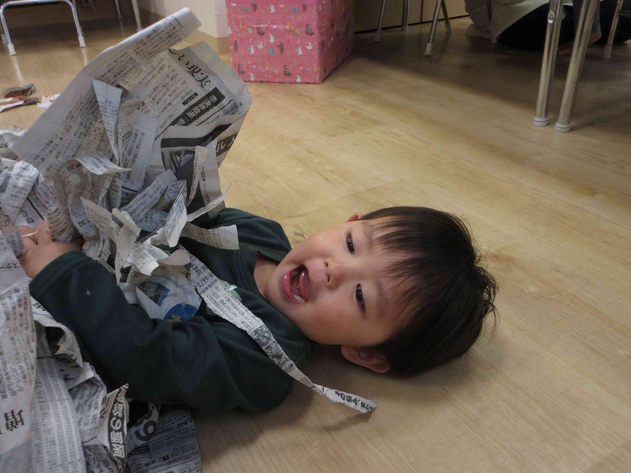 お部屋でおもいっきり遊ぶよ