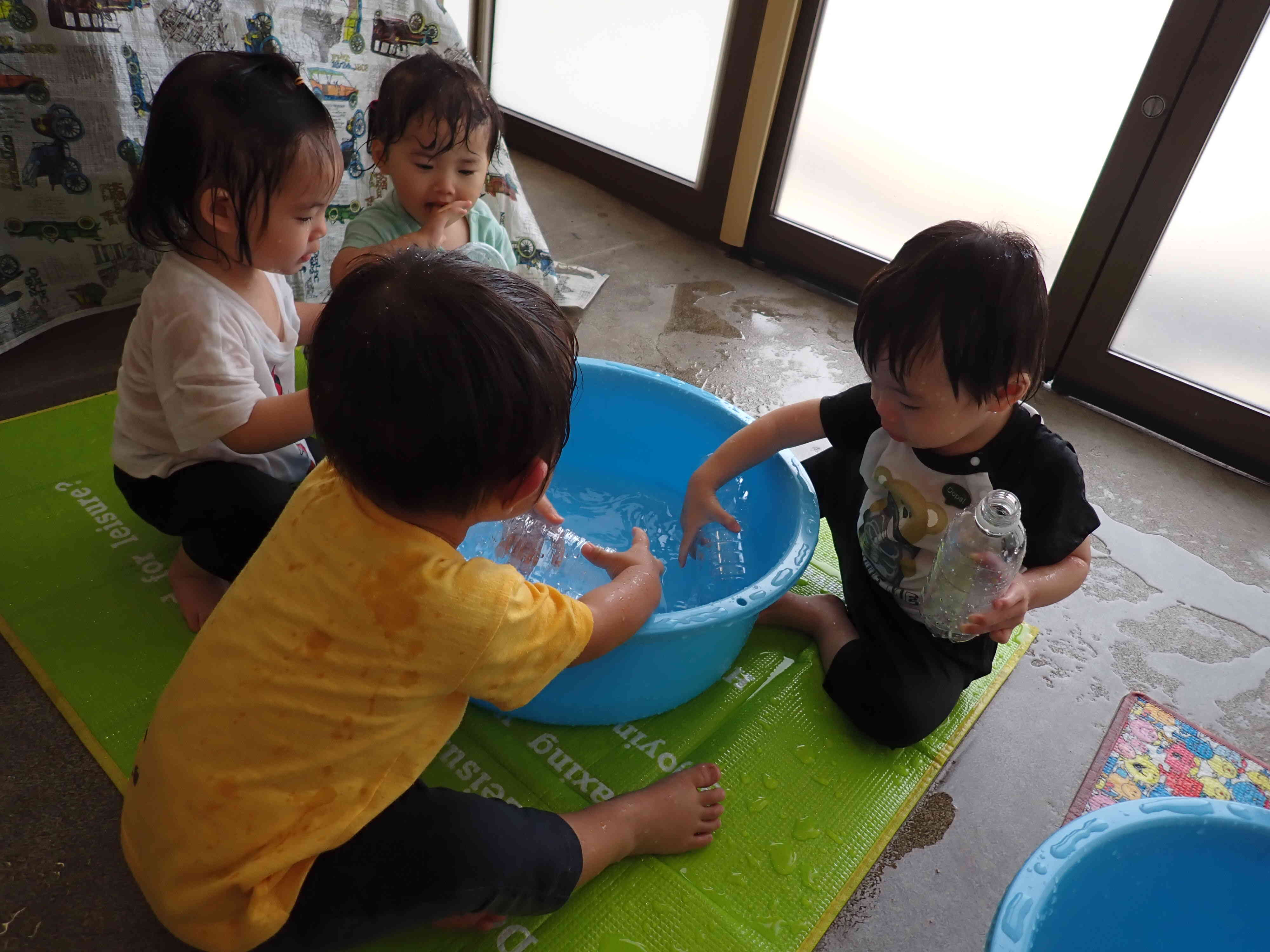 水遊び