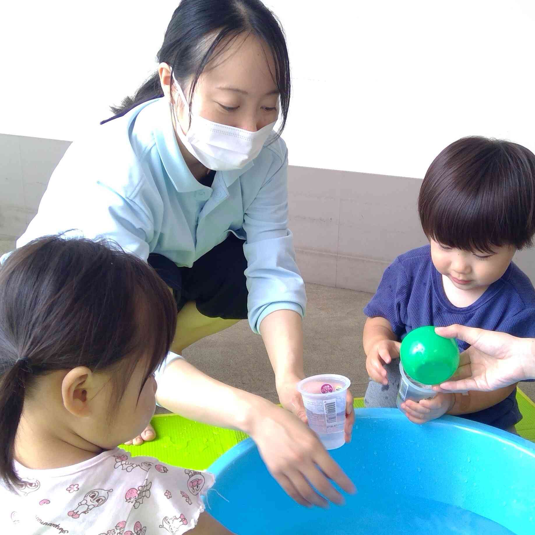あひる組(1歳児)の水遊び