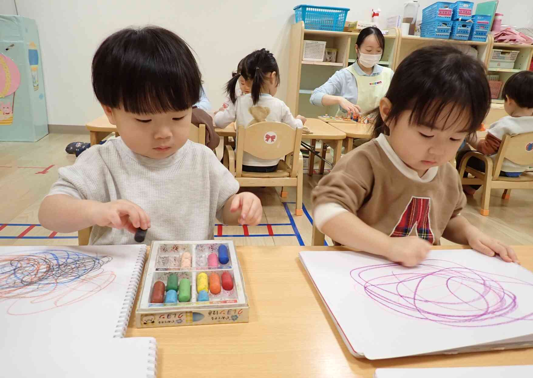 お絵描きも。