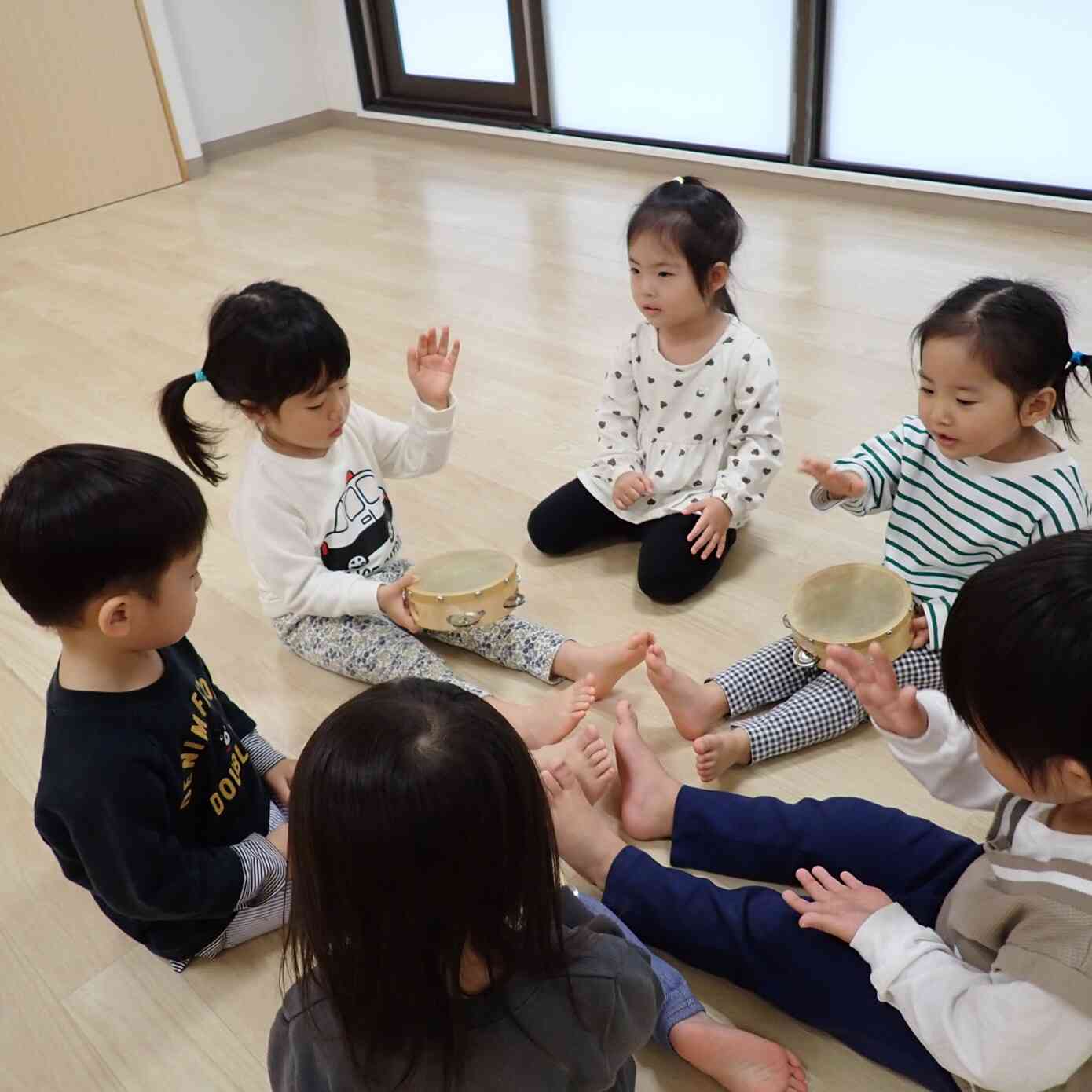 2歳児うさぎ組/リトミック