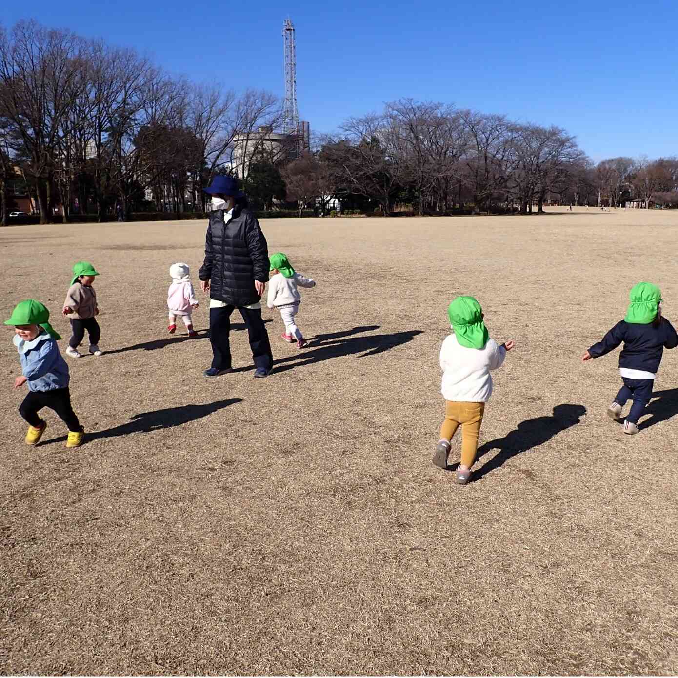 中央公園にお散歩に行ったよ(0歳児、1歳児)