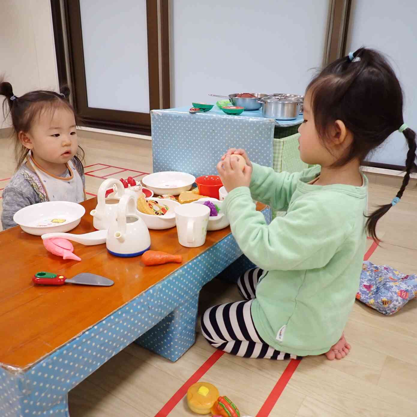 コーナー遊びをしたよ(1歳児・２歳児)