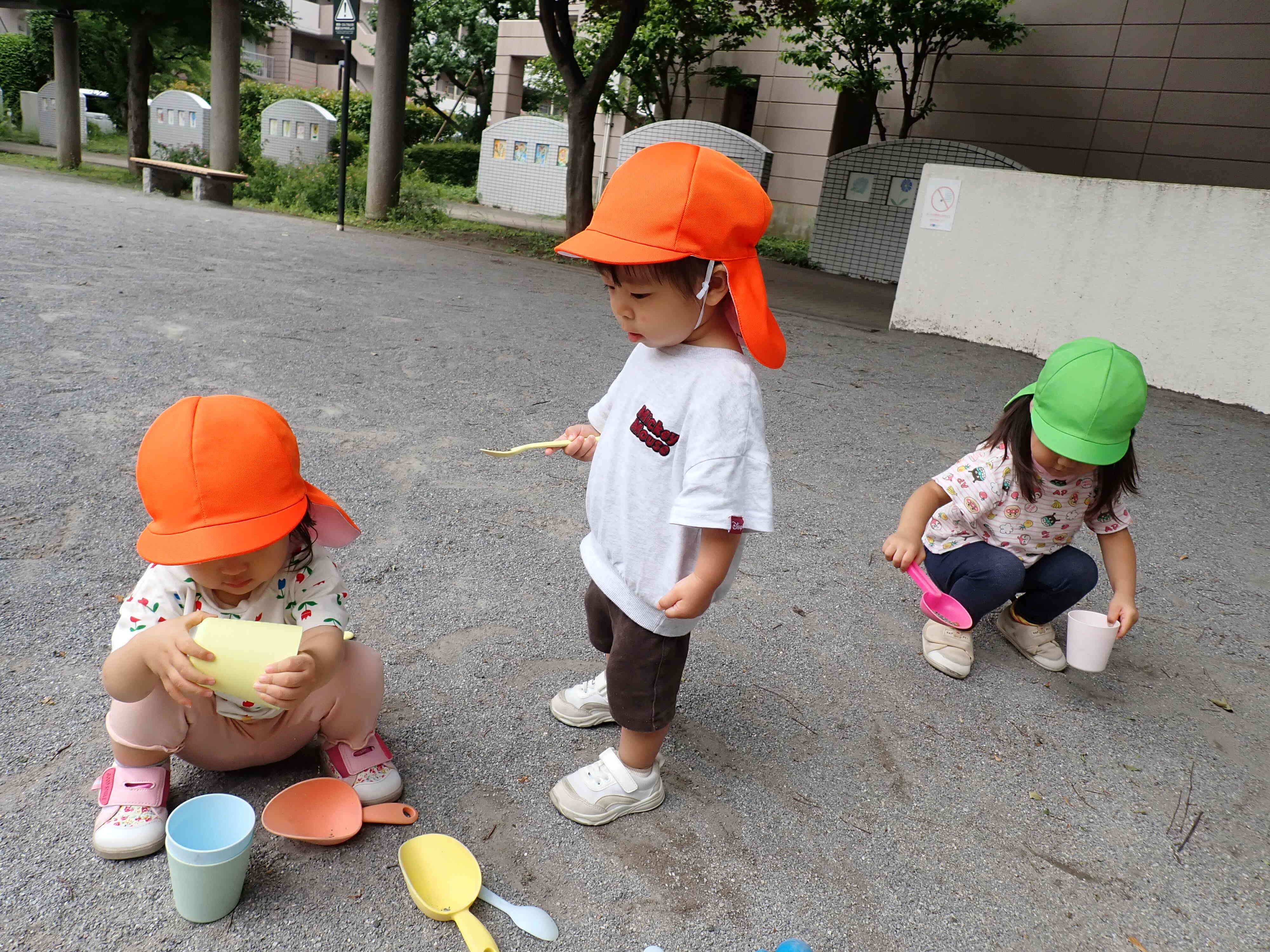 なにしているのかな。